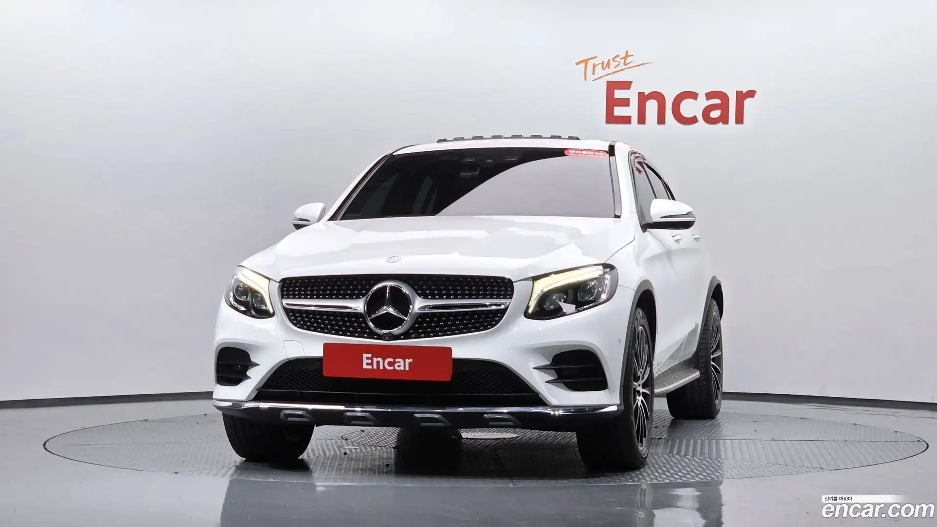 GLC-Class Mercedes-Benz 2017.4-OUTER-003