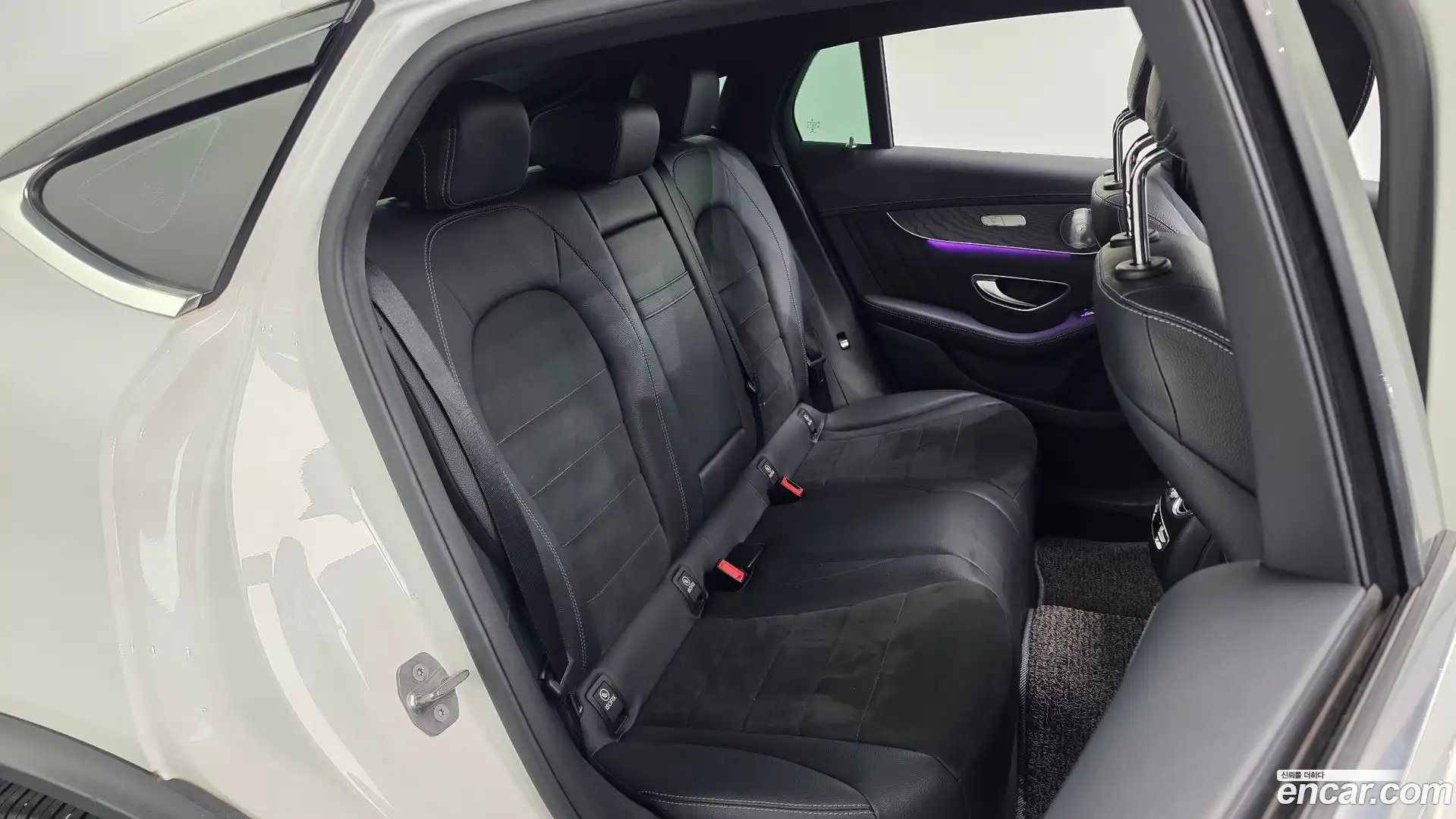 GLC-Class Mercedes-Benz 2017.4-OPTION-016