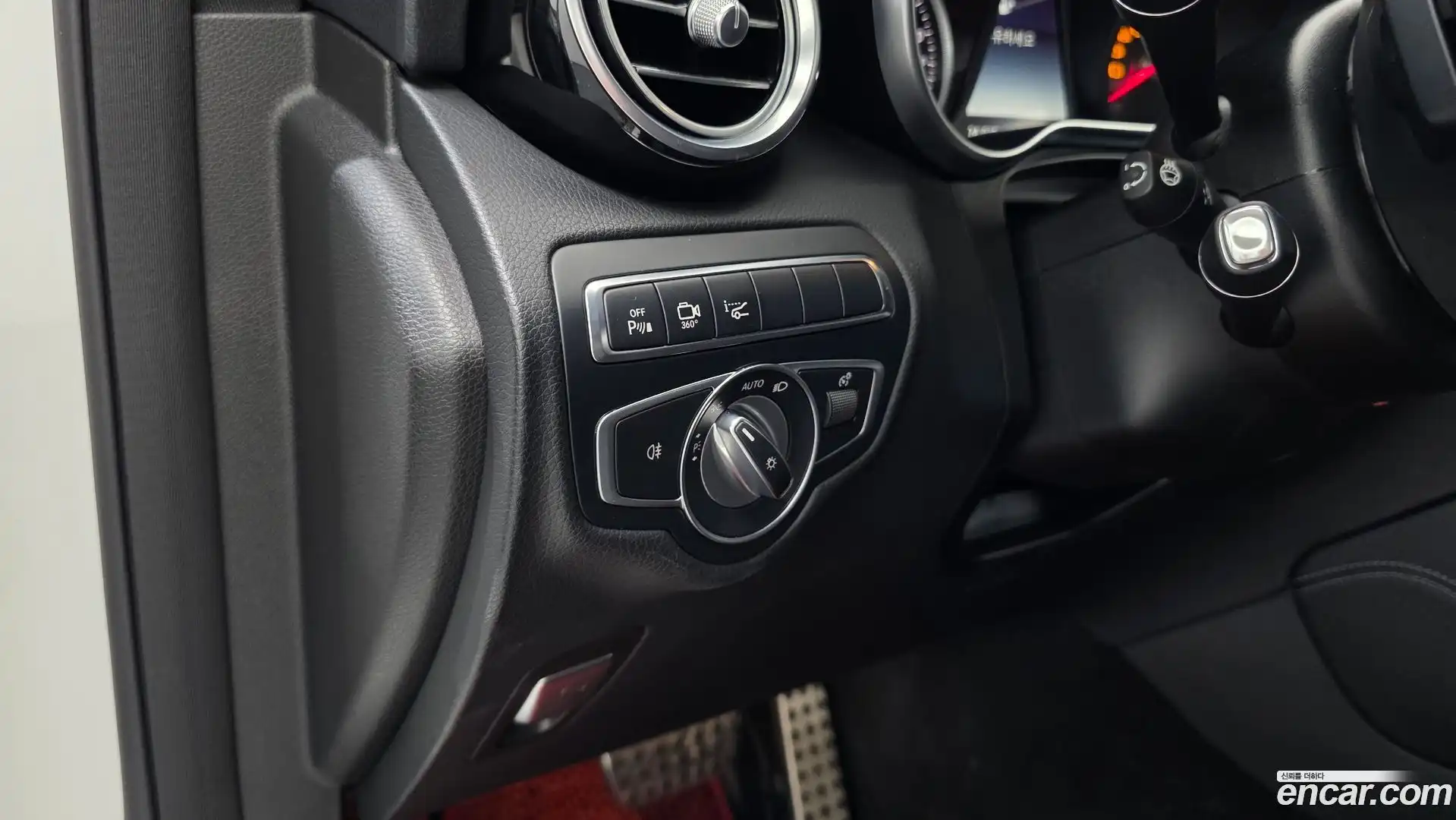 GLC-Class Mercedes-Benz 2017.4-OPTION-040