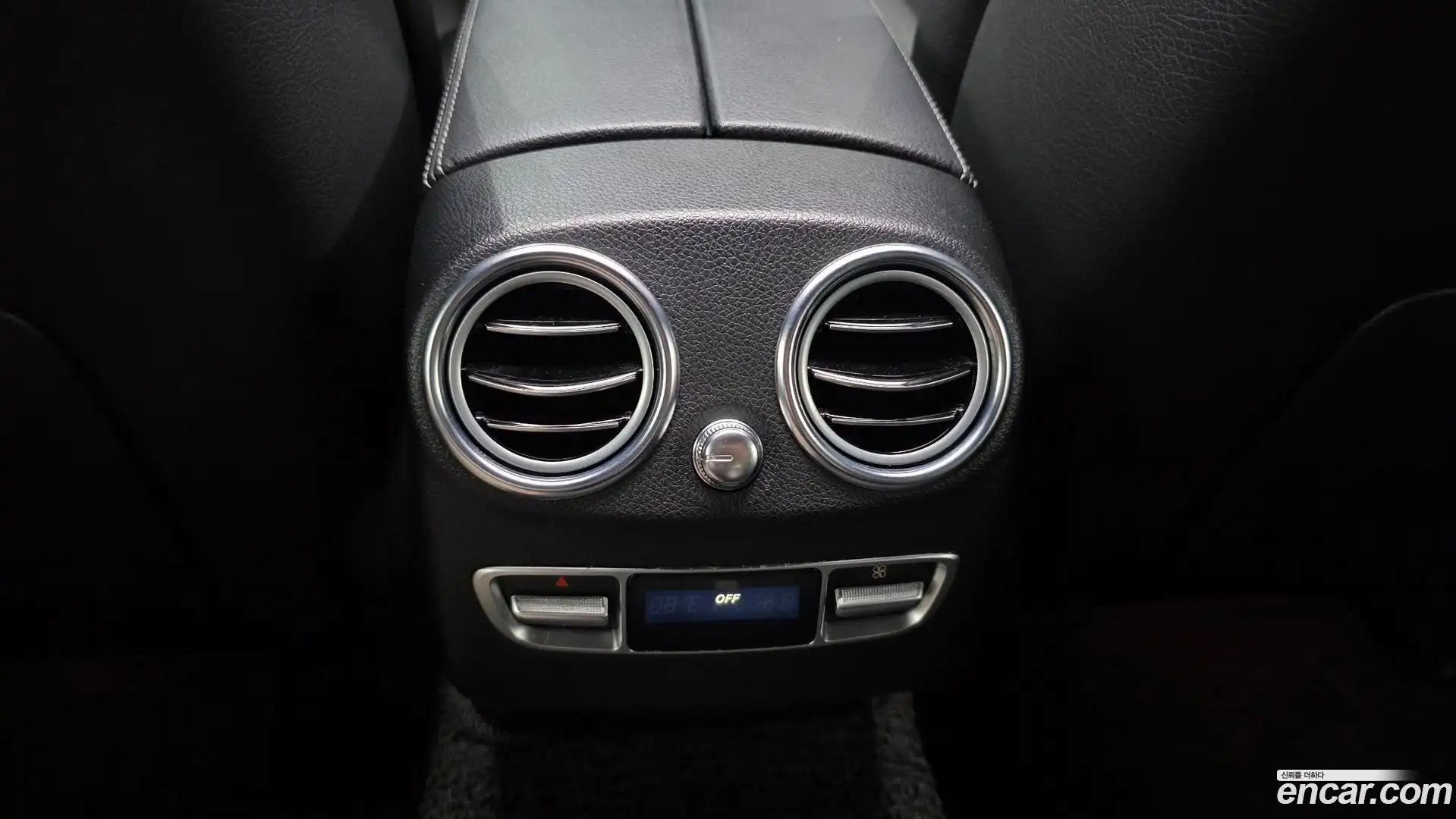 GLC-Class Mercedes-Benz 2017.4-OPTION-042
