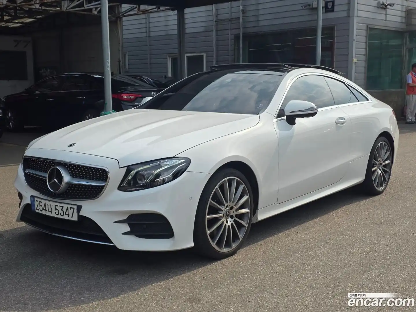 E-Class Mercedes-Benz 2019.6-OUTER-003