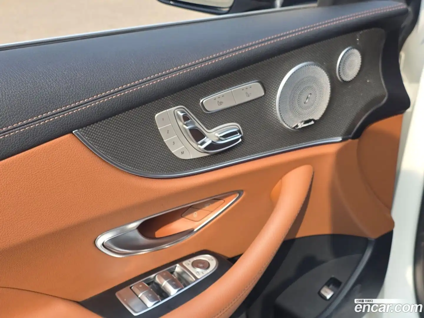 E-Class Mercedes-Benz 2019.6-OPTION-017