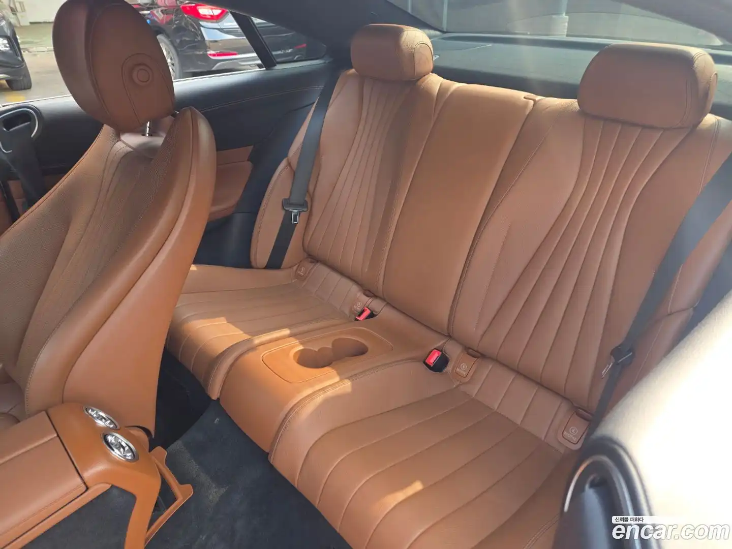 E-Class Mercedes-Benz 2019.6-OPTION-019