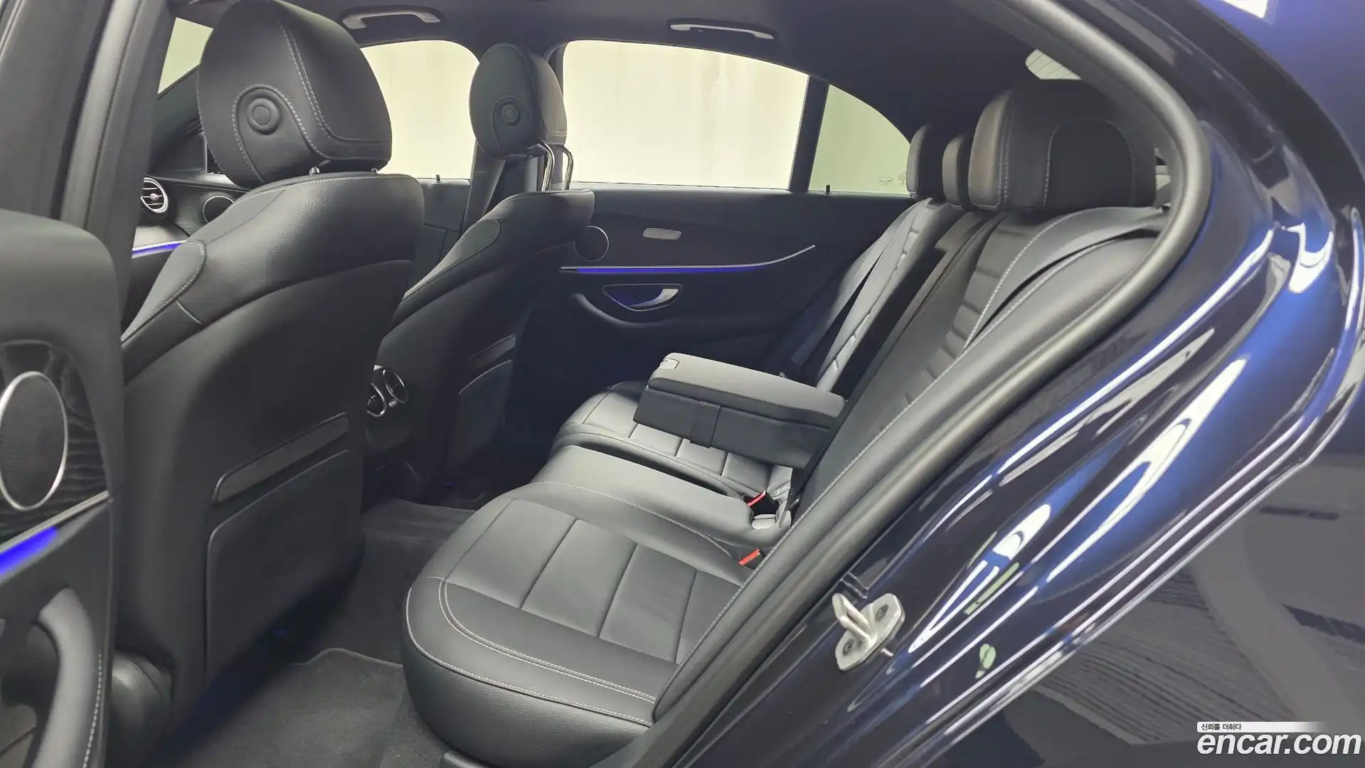 E-Class Mercedes-Benz 2022.2-OPTION-016