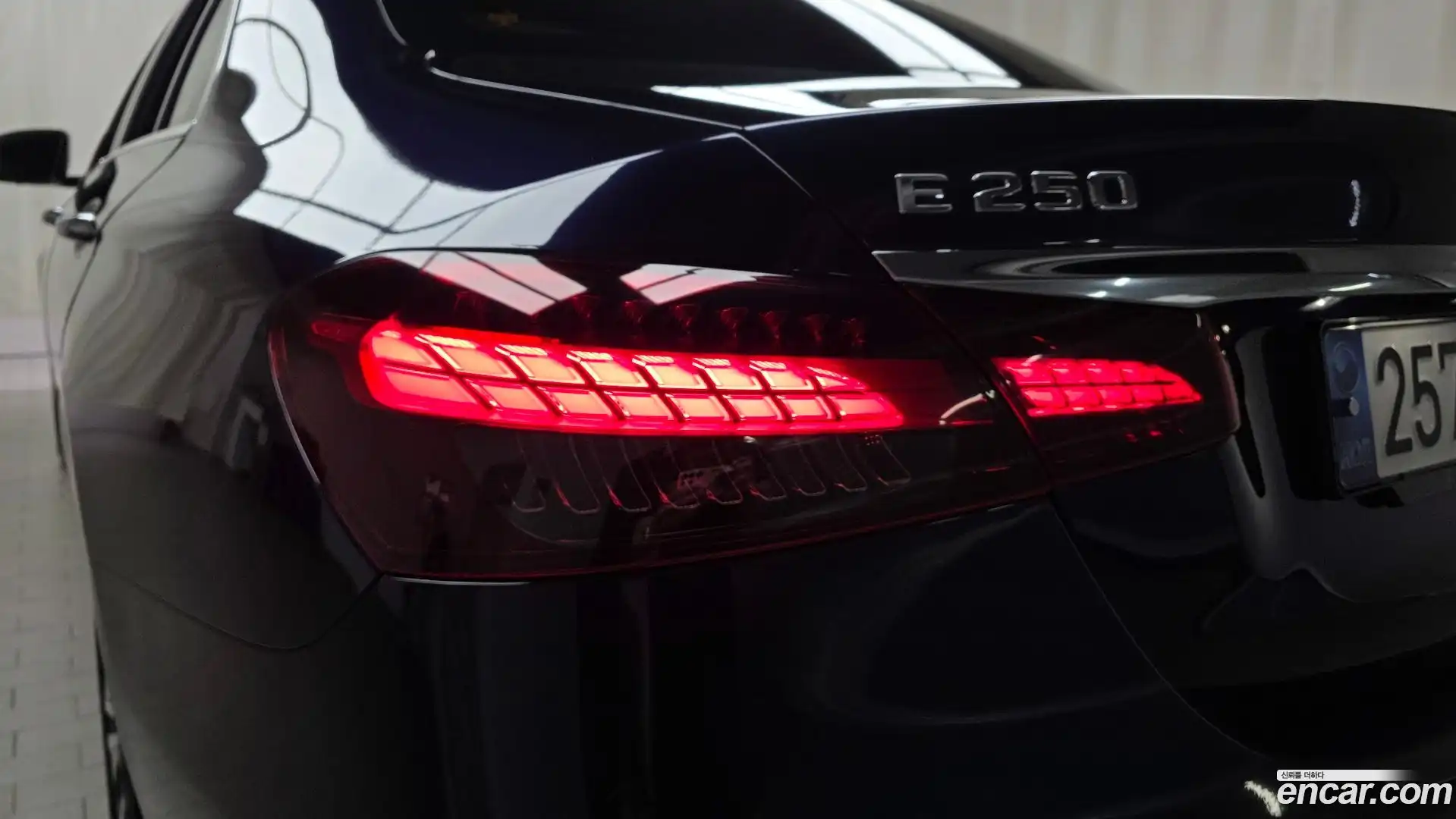 E-Class Mercedes-Benz 2022.2-OUTER-033