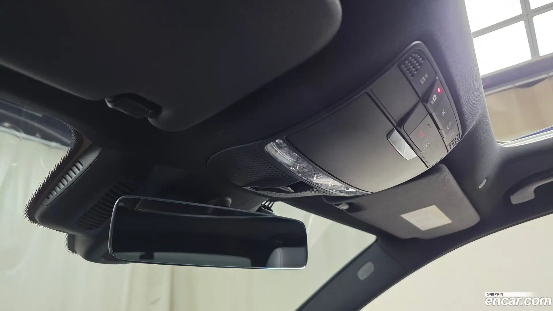 E-Class Mercedes-Benz 2022.2-OPTION-040