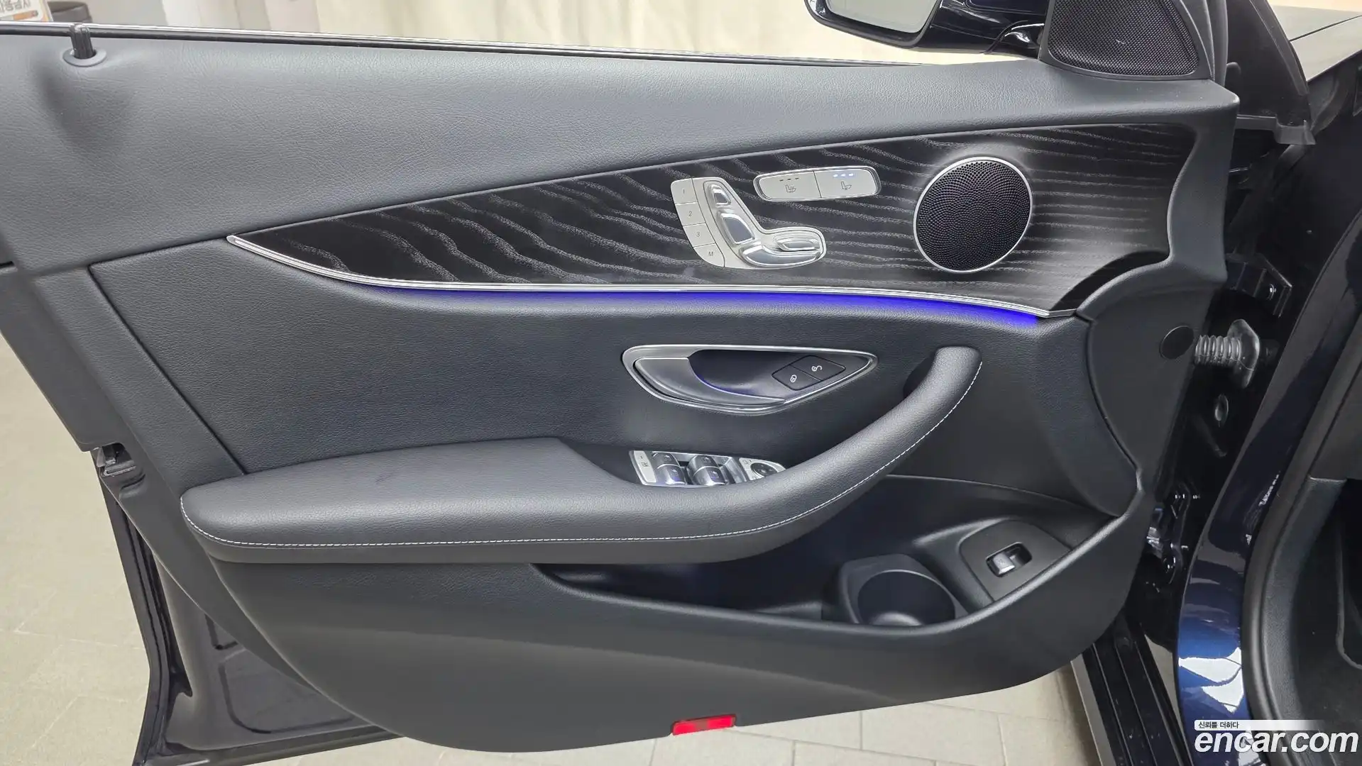 E-Class Mercedes-Benz 2022.2-OPTION-045