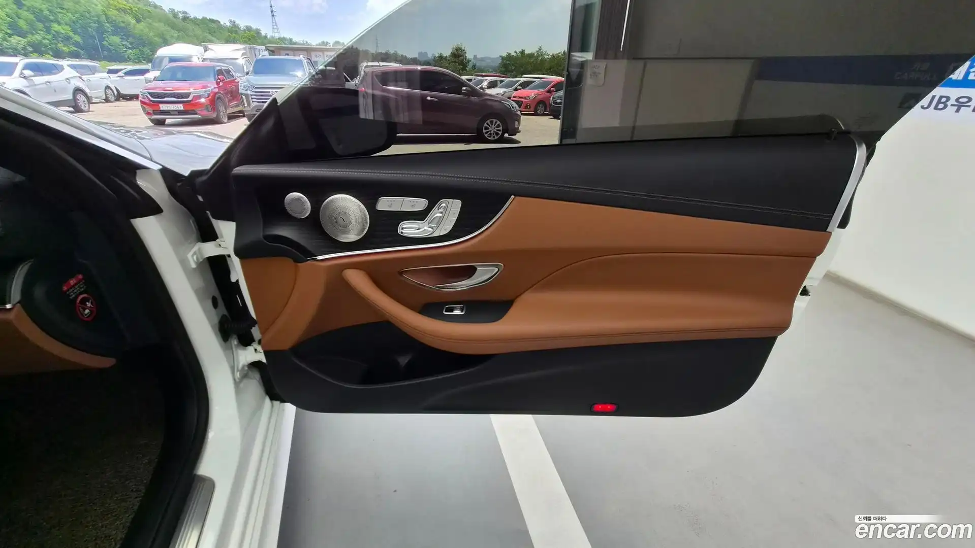 E-Class Mercedes-Benz 2023.4-OPTION-022