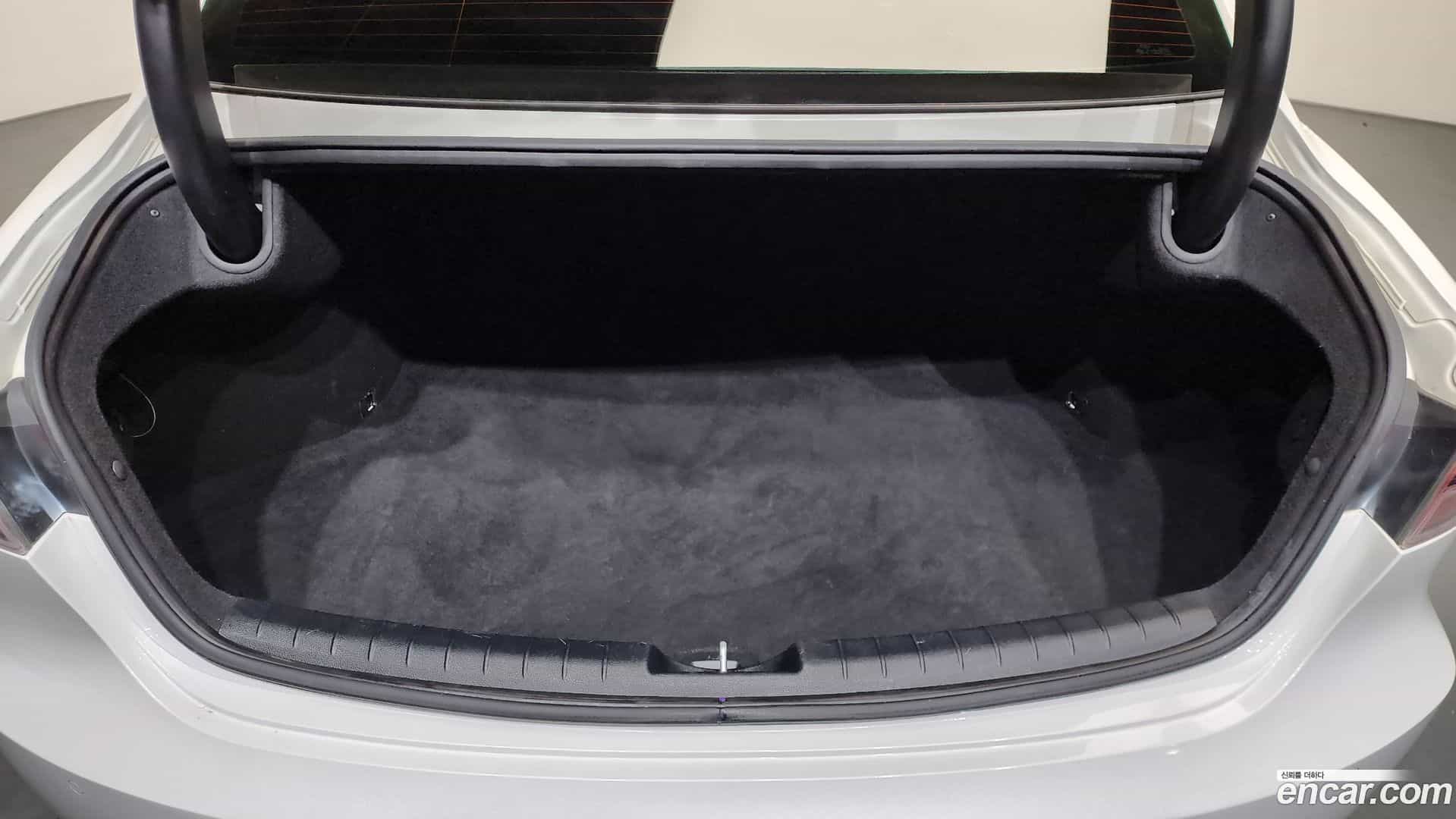Grandeur Hyundai 2020.6-OPTION-024
