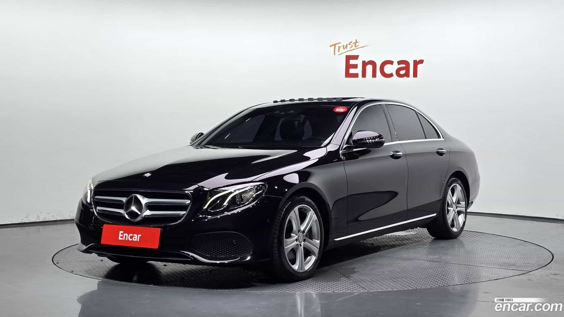 E-Class Mercedes-Benz 2017.1-OUTER-001