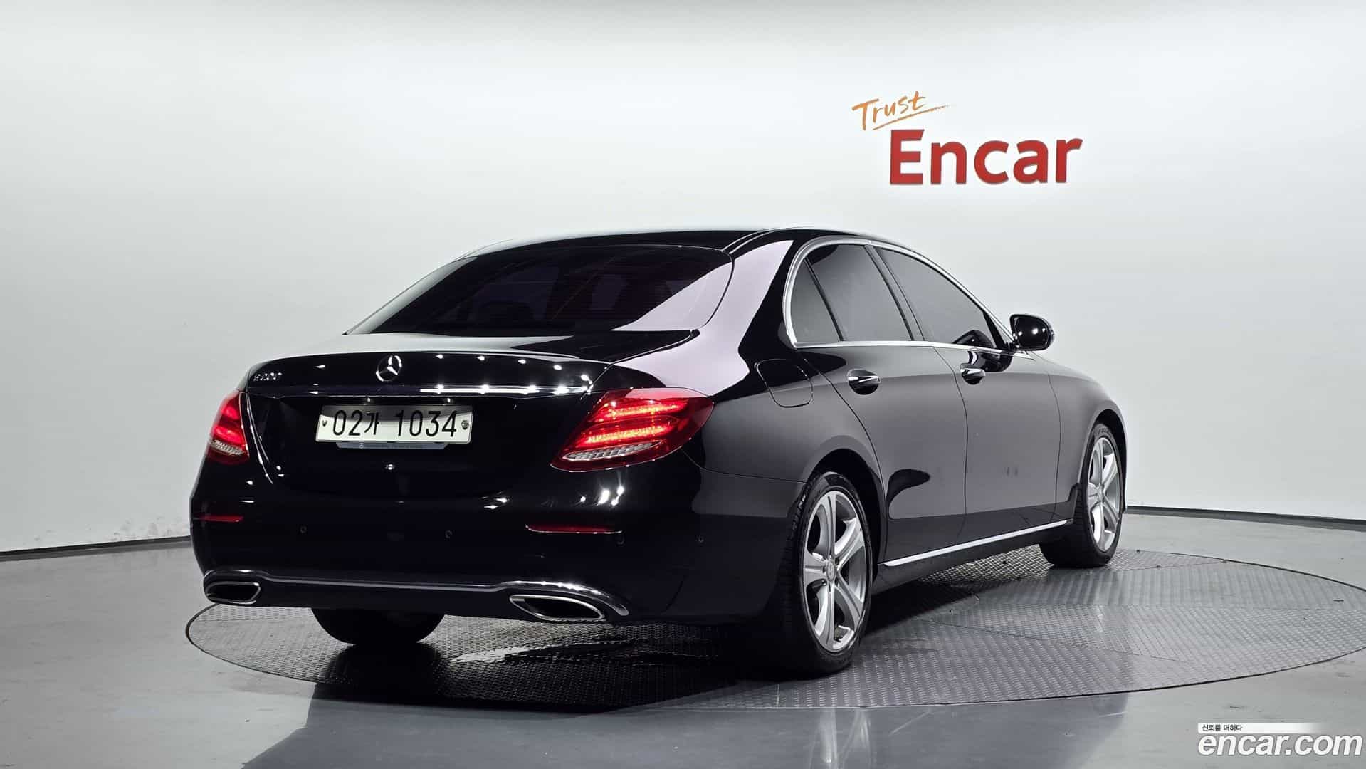 E-Class Mercedes-Benz 2017.1-OUTER-002