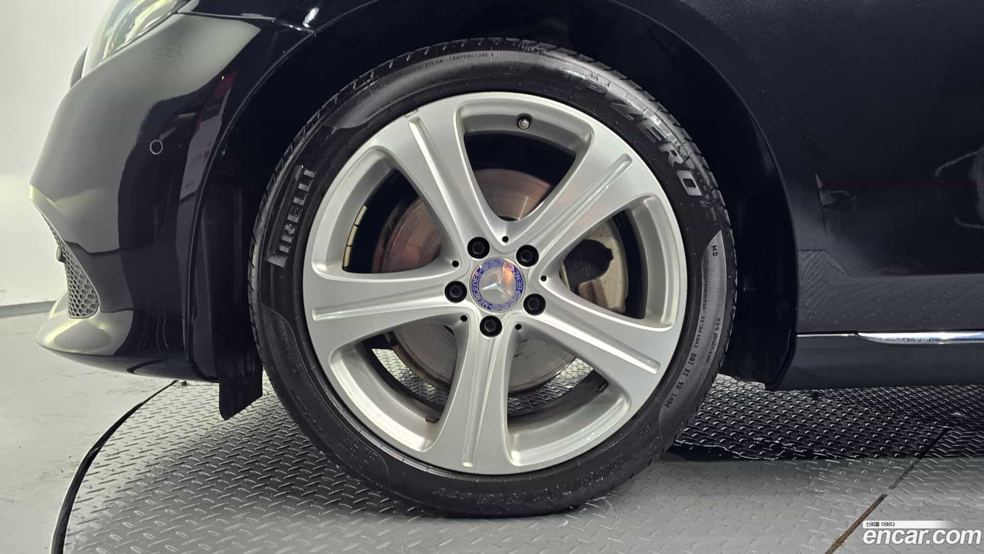 E-Class Mercedes-Benz 2017.1-OUTER-005