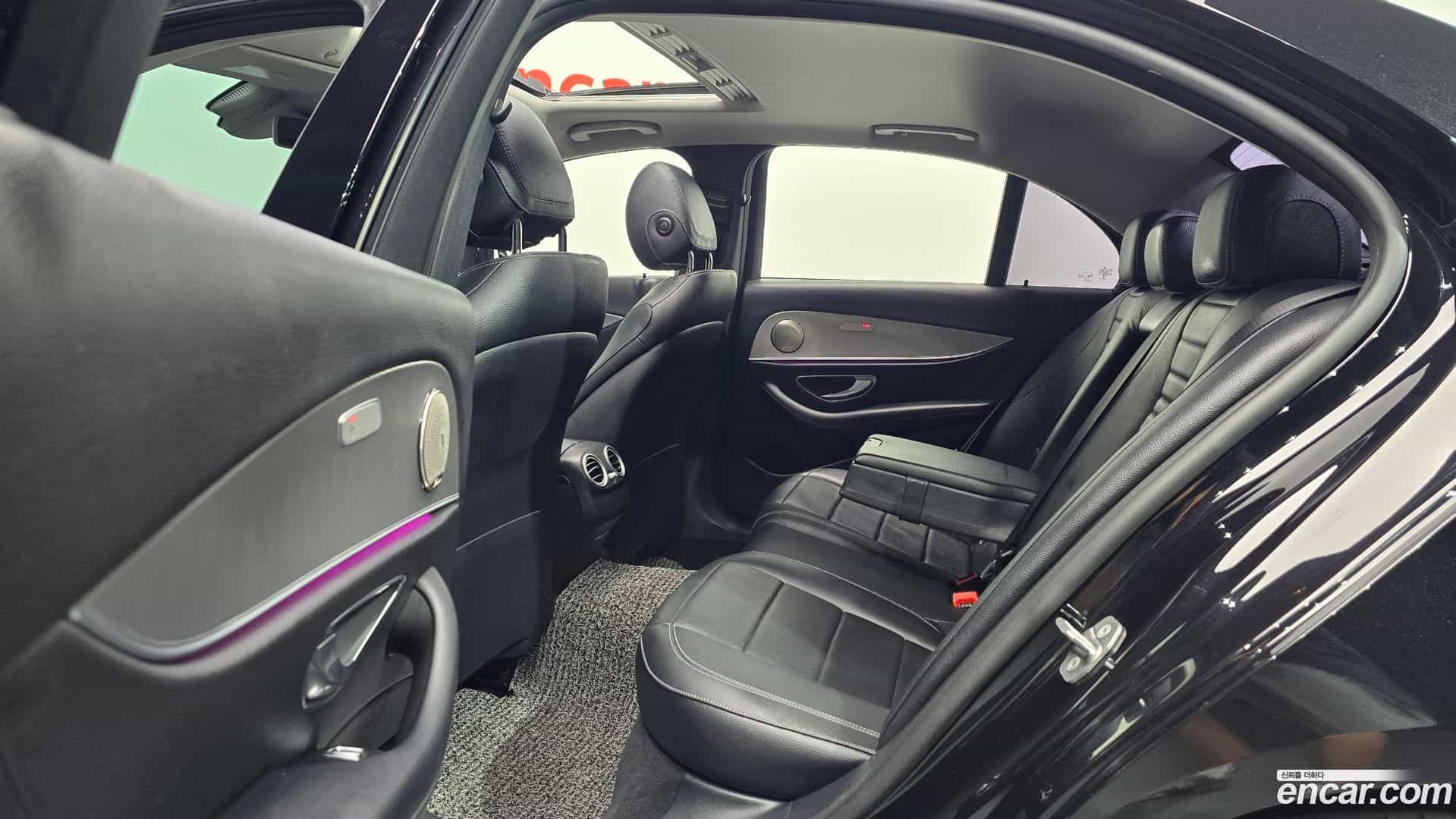 E-Class Mercedes-Benz 2017.1-OPTION-016