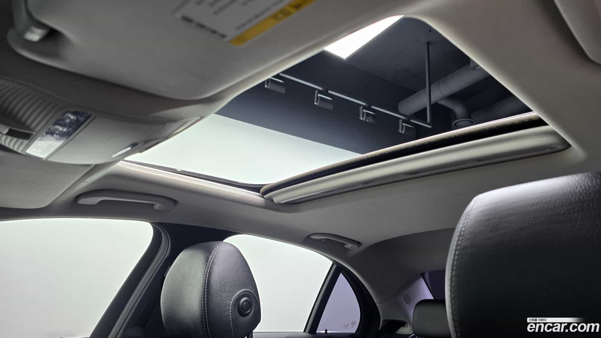 E-Class Mercedes-Benz 2017.1-OPTION-021