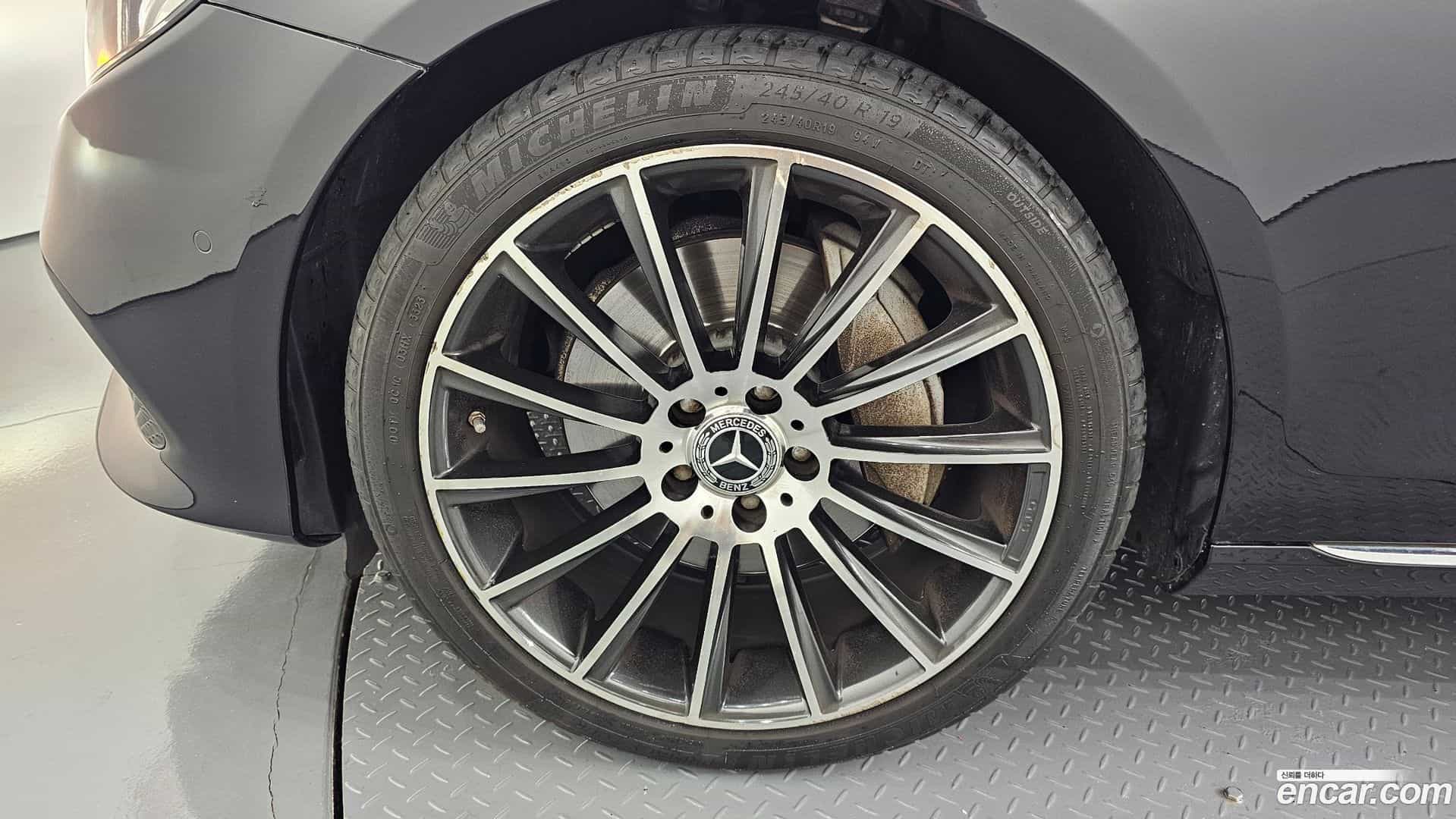 E-Class Mercedes-Benz 2019.7-OUTER-005