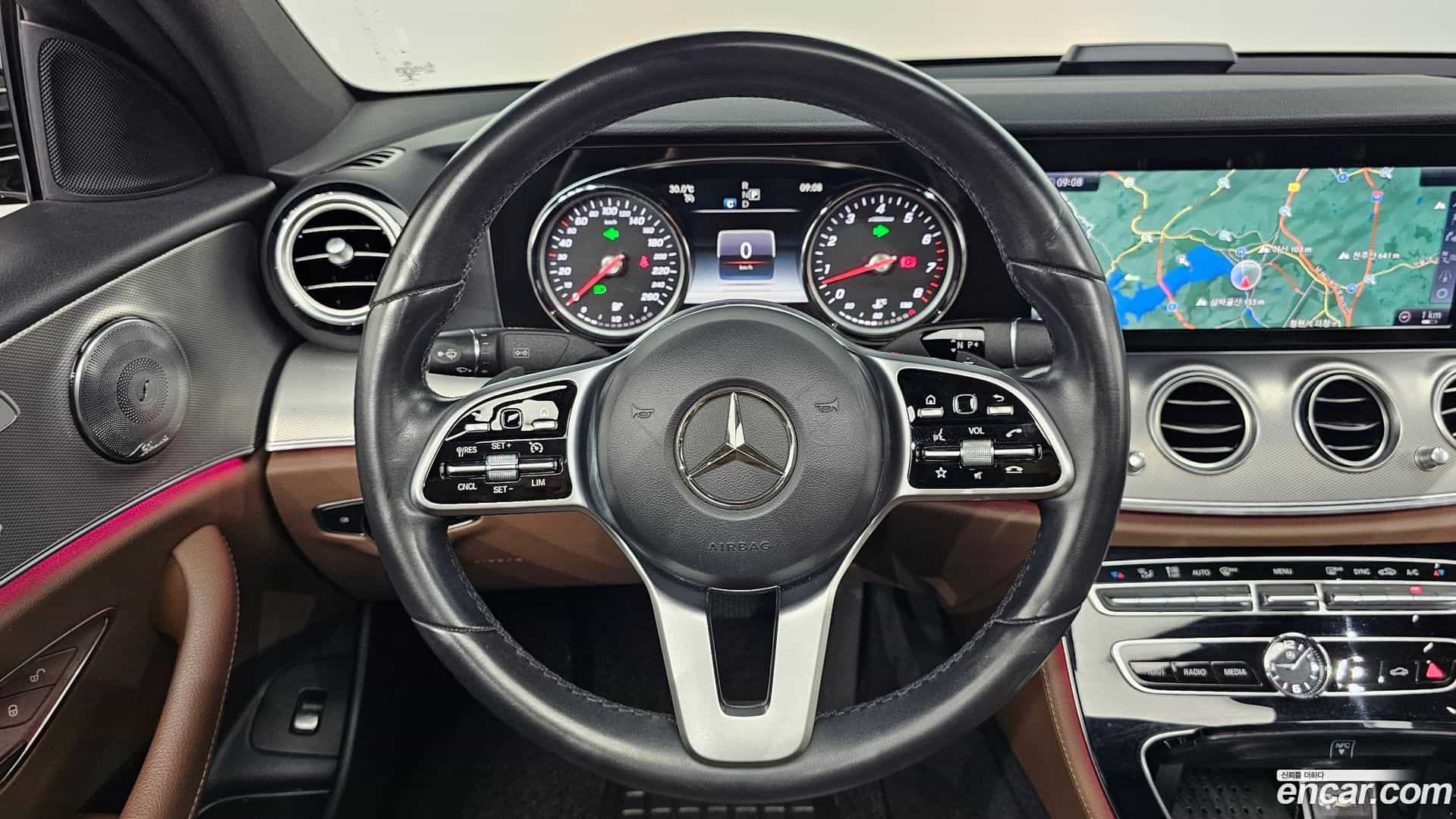 E-Class Mercedes-Benz 2019.7-OPTION-017