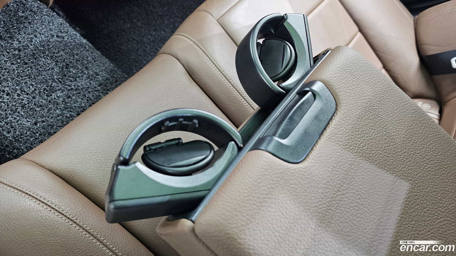 E-Class Mercedes-Benz 2019.7-OPTION-043