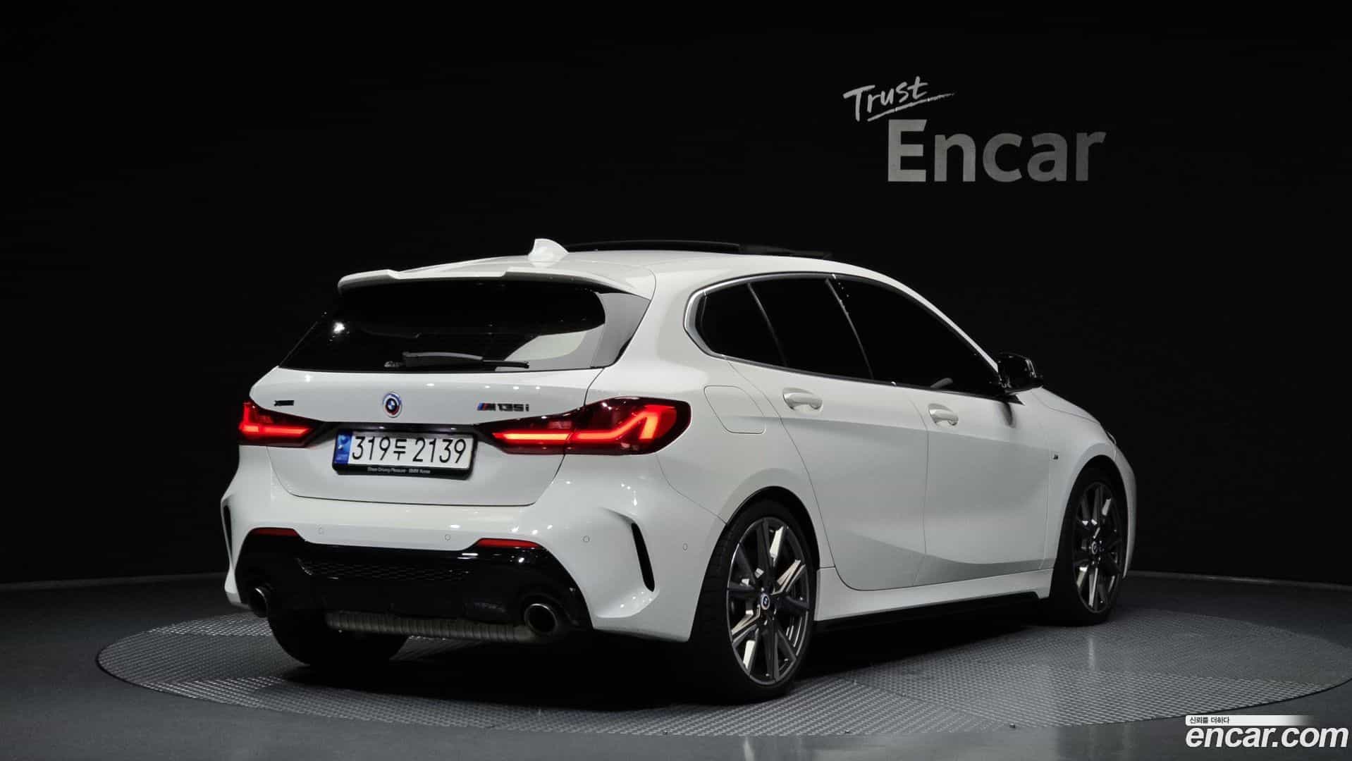 1-Series BMW 2023.6-OUTER-002