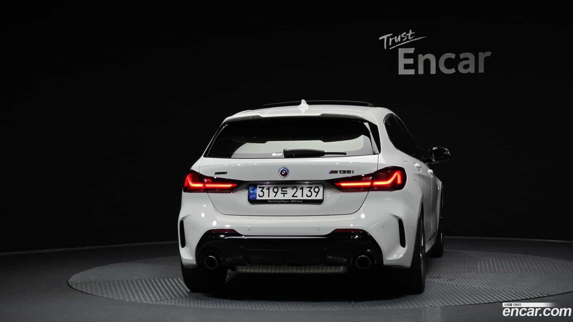 1-Series BMW 2023.6-OUTER-004