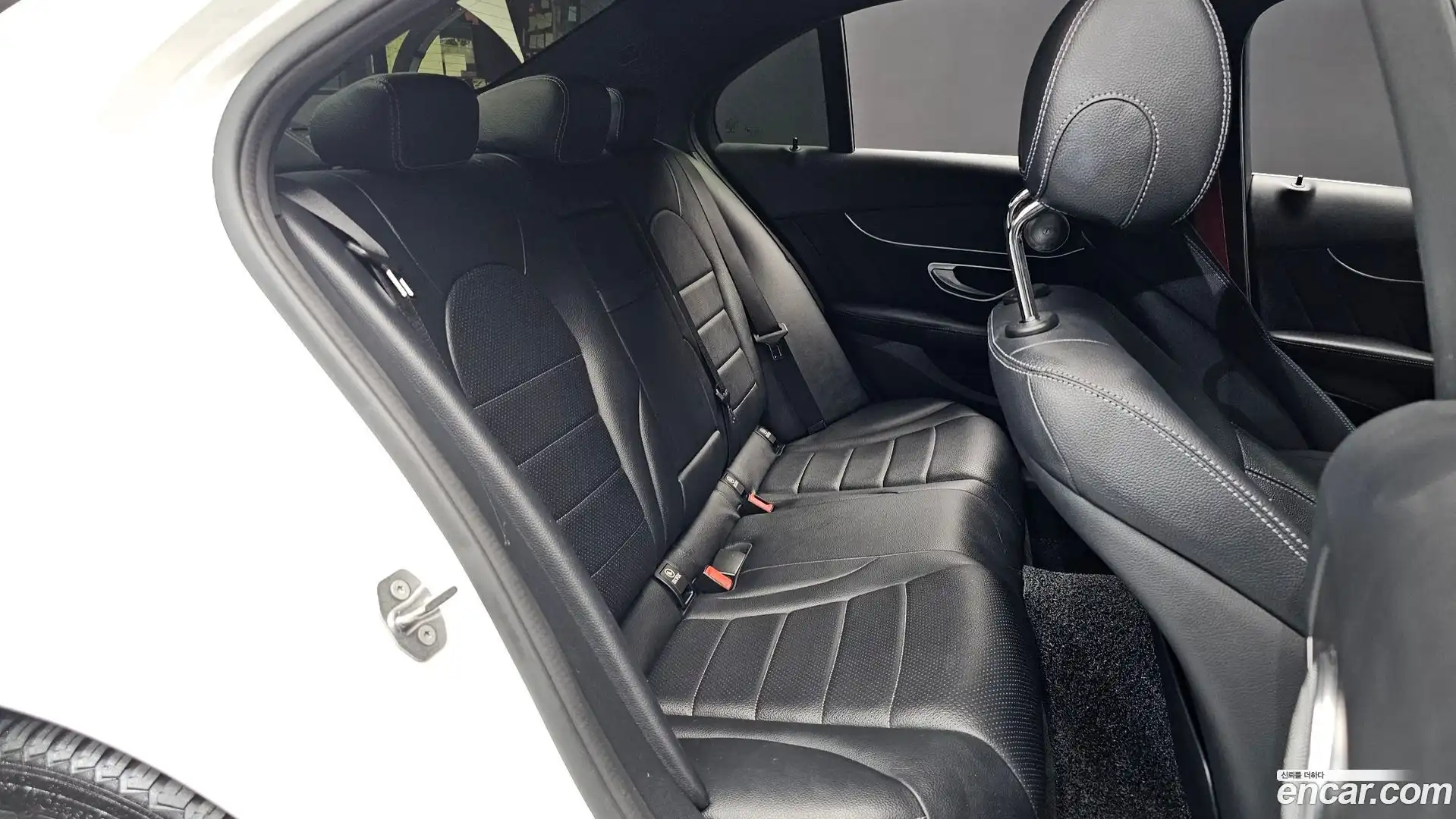 C-Class Mercedes-Benz 2017.6-OPTION-015