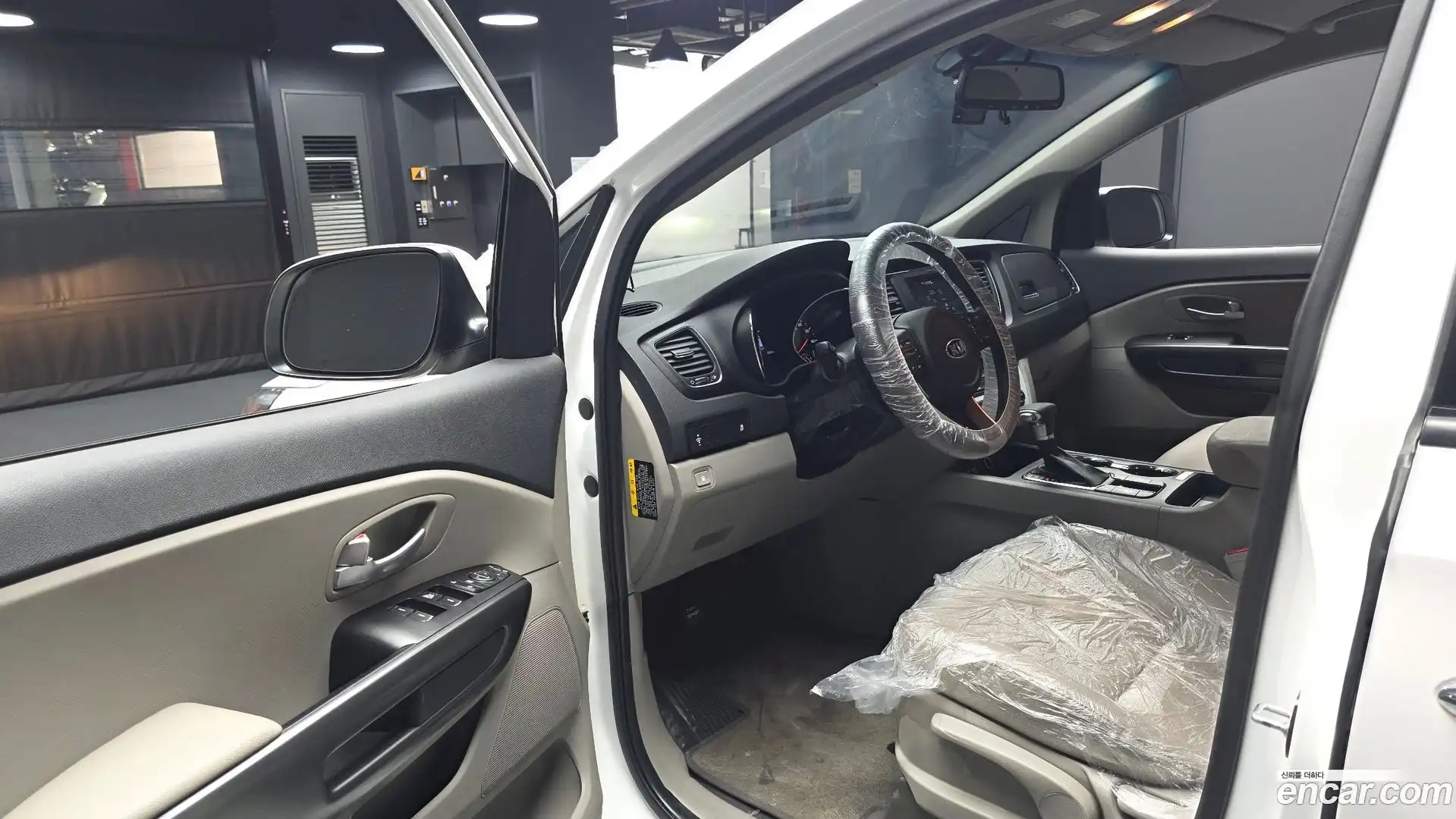 Canival Kia 2020.2-INNER-010
