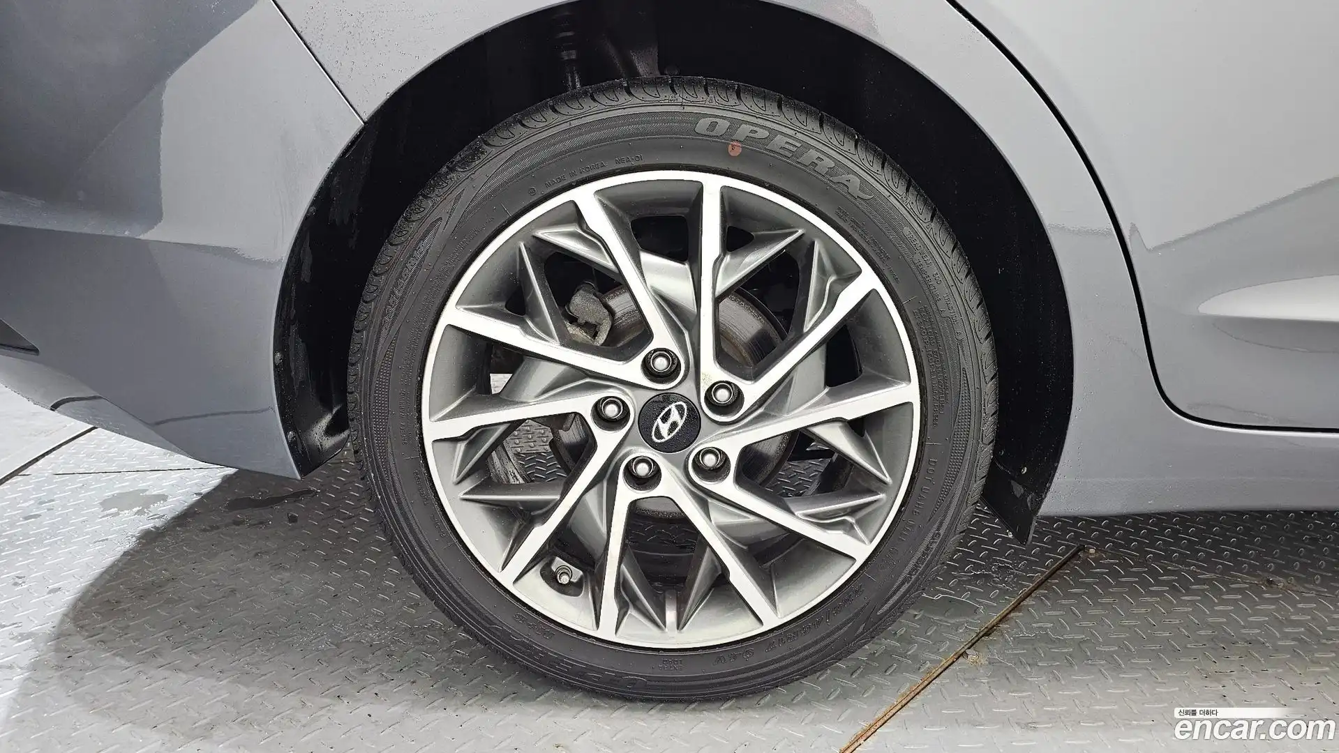 AVANTE Hyundai 2019.7-OUTER-005