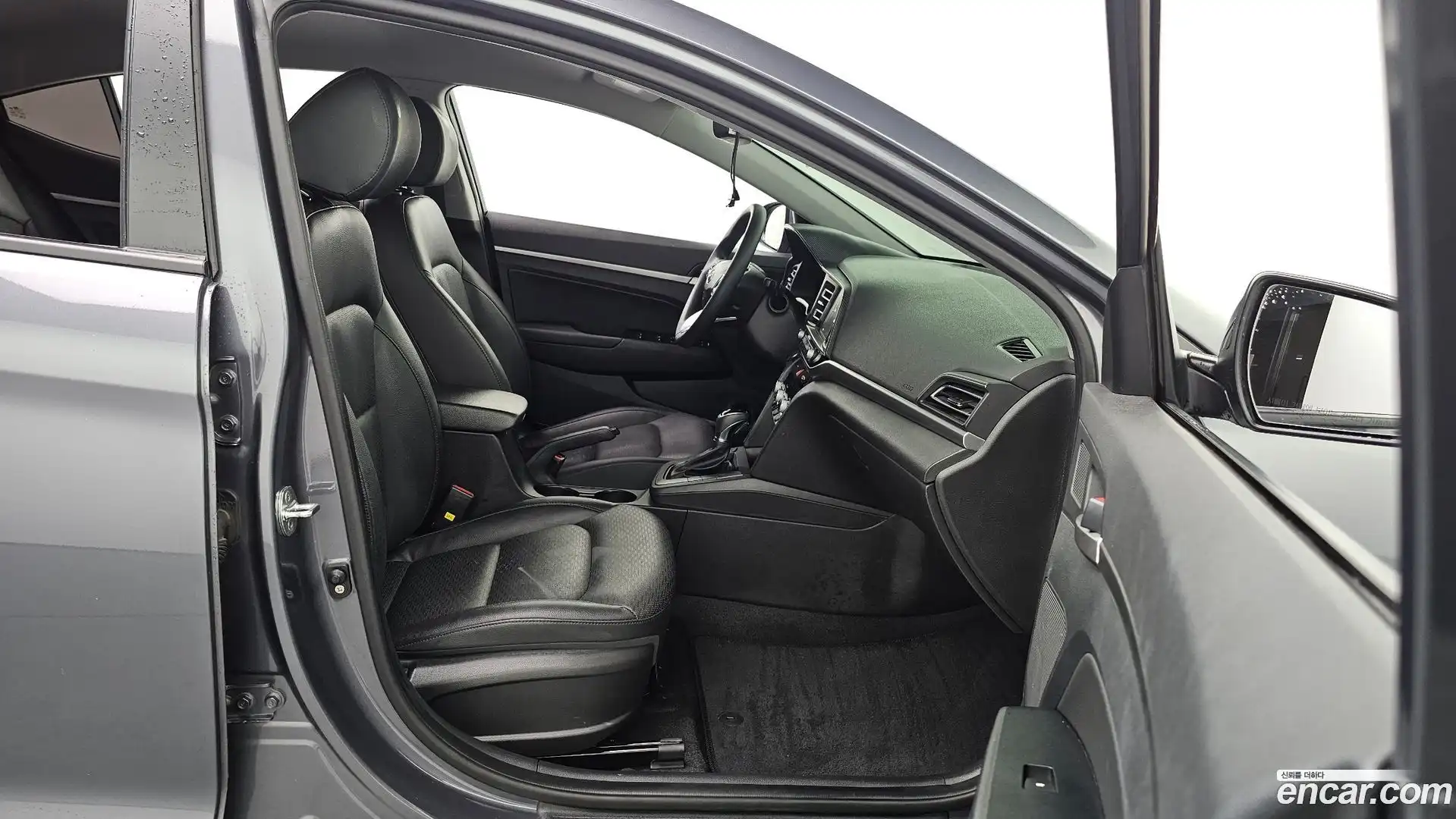 AVANTE Hyundai 2019.7-OPTION-015