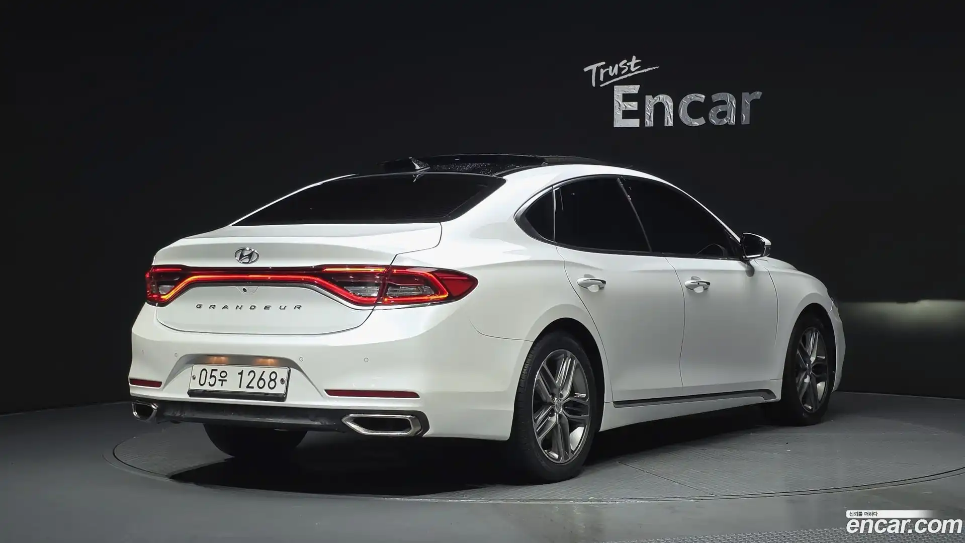 Grandeur Hyundai 2016.11-OUTER-002