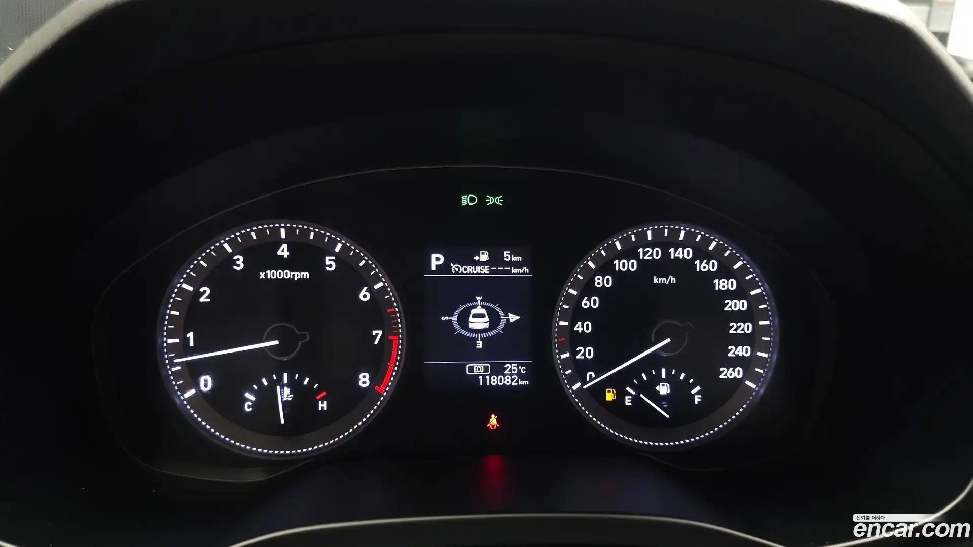 Grandeur Hyundai 2016.11-INNER-008