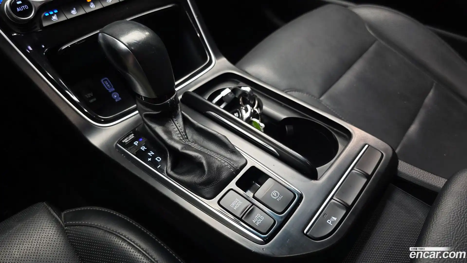 Grandeur Hyundai 2016.11-INNER-009