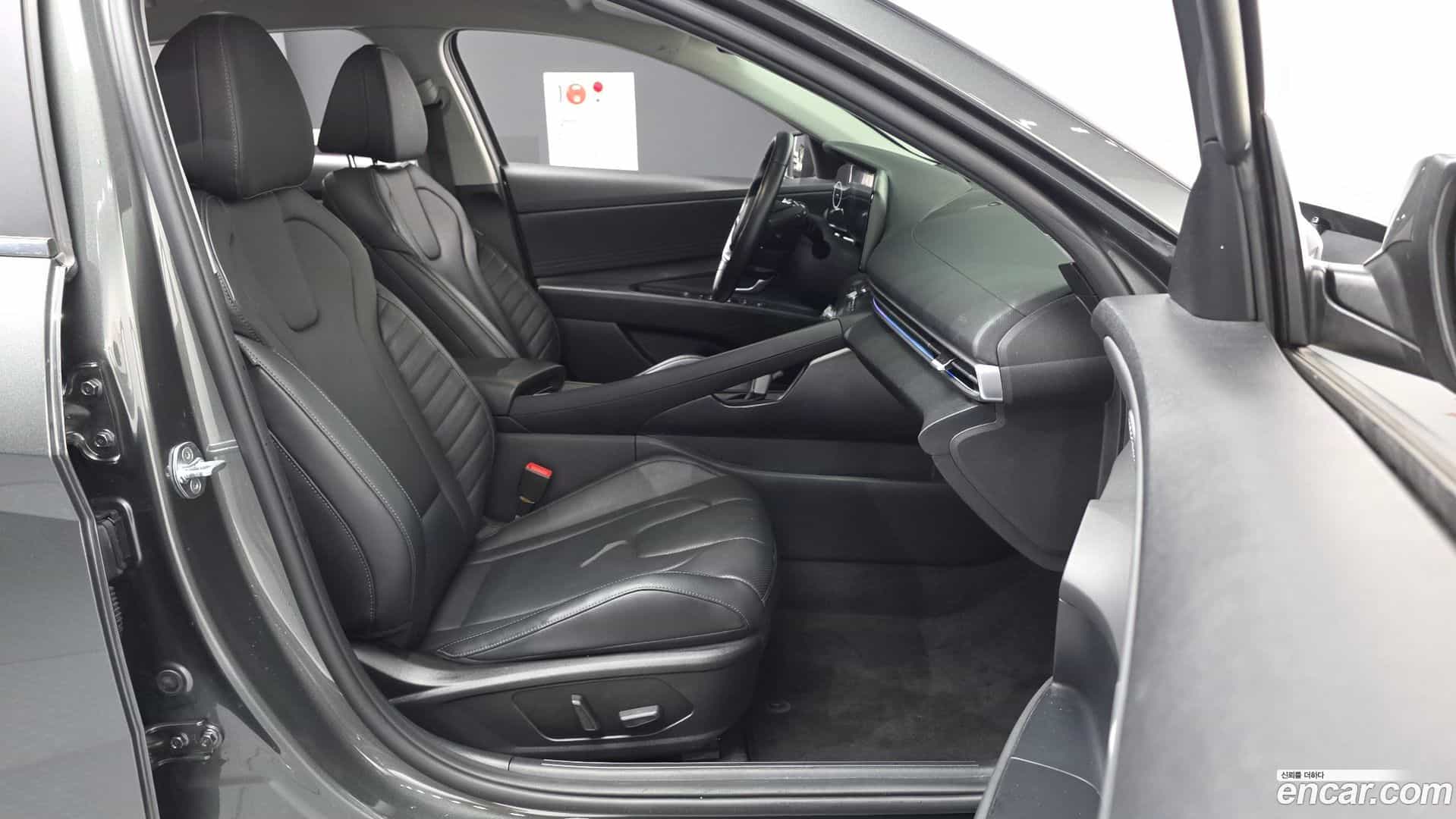 AVANTE Hyundai 2022.3-OPTION-015