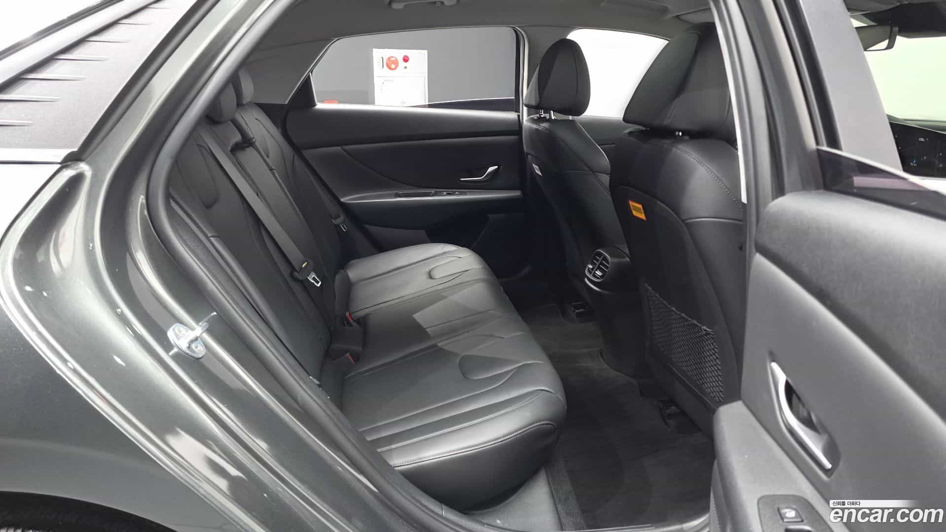 AVANTE Hyundai 2022.3-OPTION-016