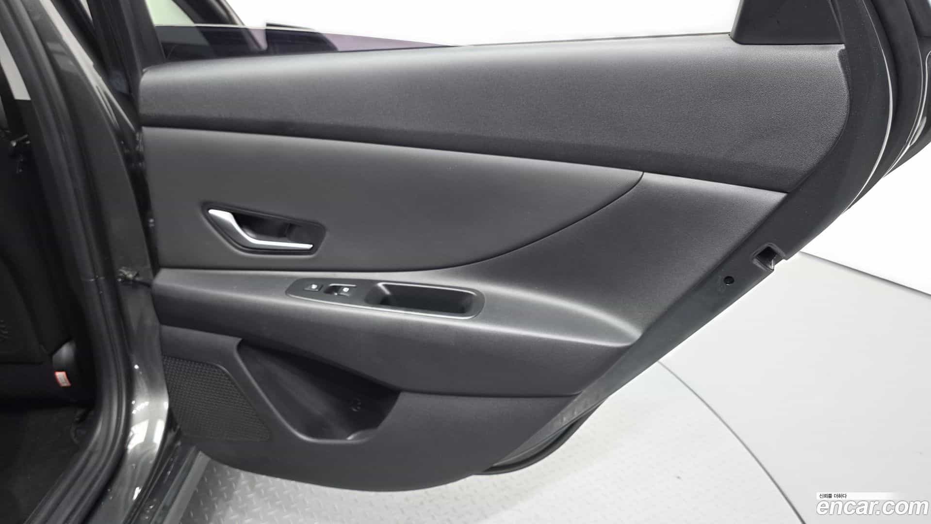 AVANTE Hyundai 2022.3-INNER-035
