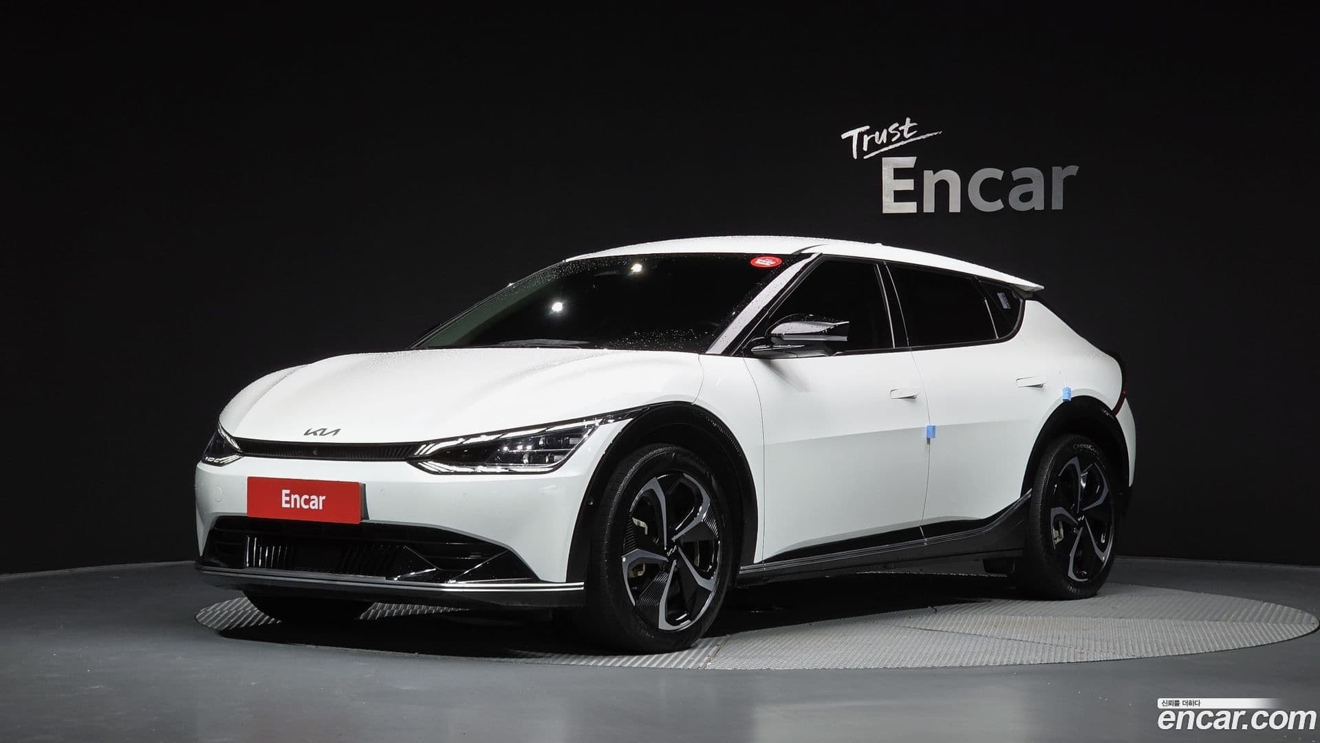 Main__Slider__Photo:EV6 Kia 2021.8-0