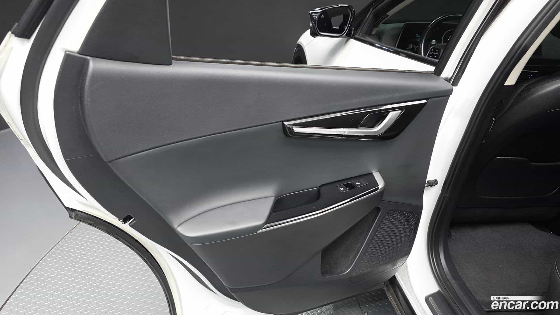 EV6 Kia 2021.8-INNER-035