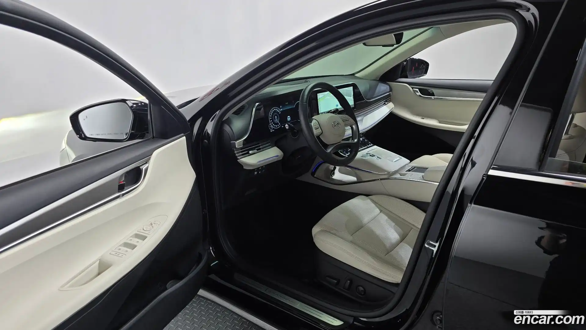 Grandeur Hyundai 2022.3-INNER-010