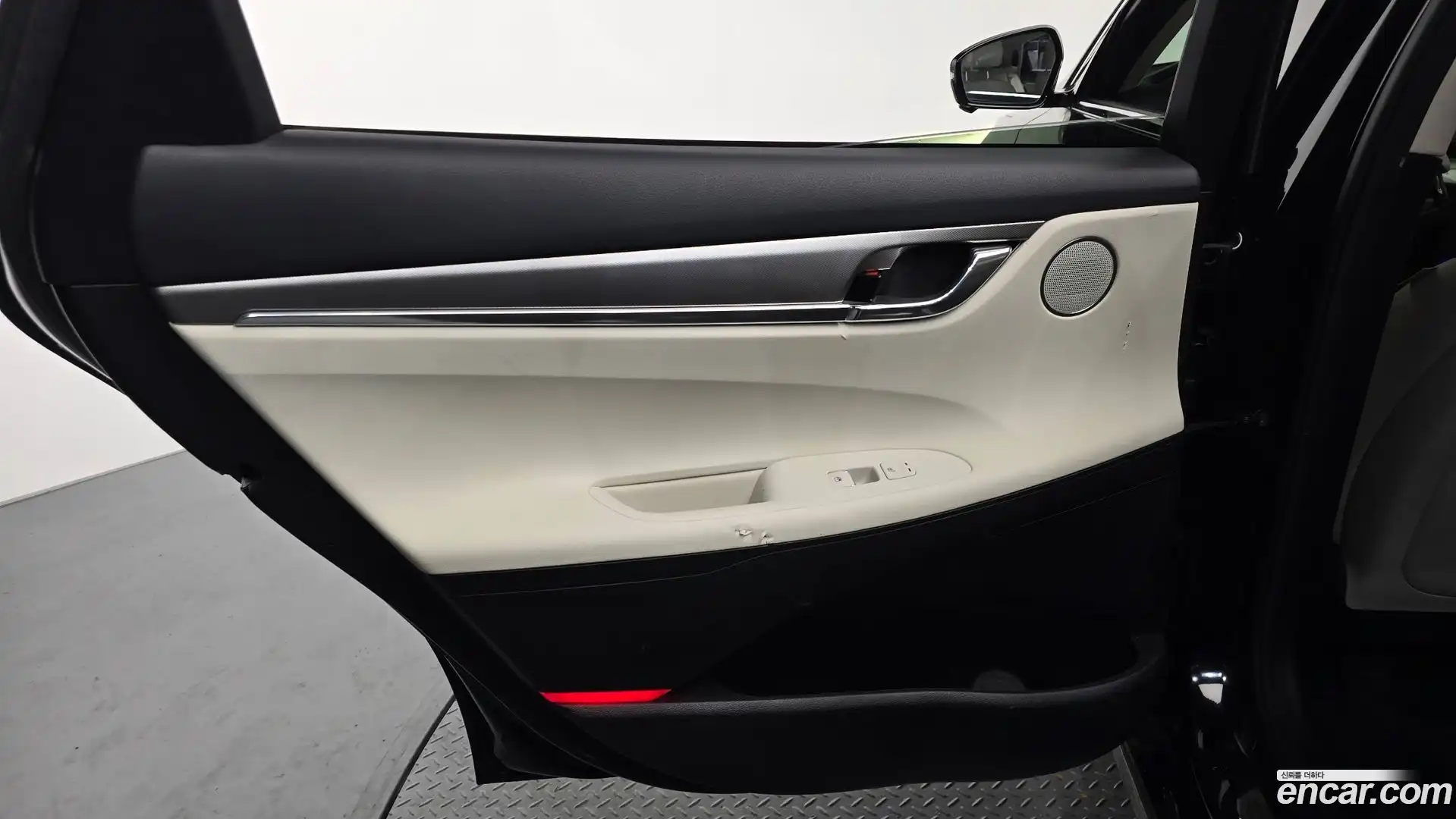 Grandeur Hyundai 2022.3-INNER-035