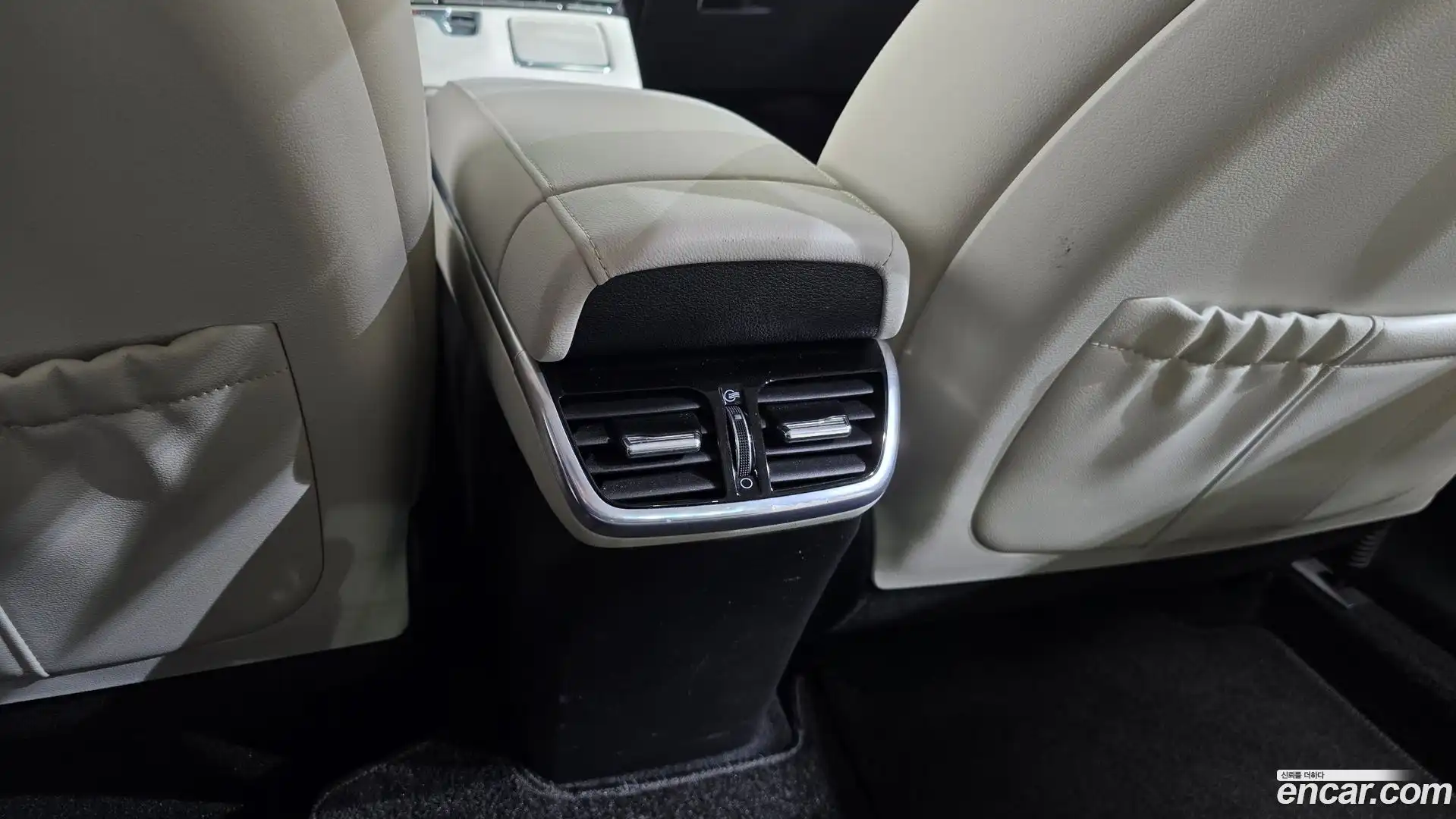 Grandeur Hyundai 2022.3-OPTION-040