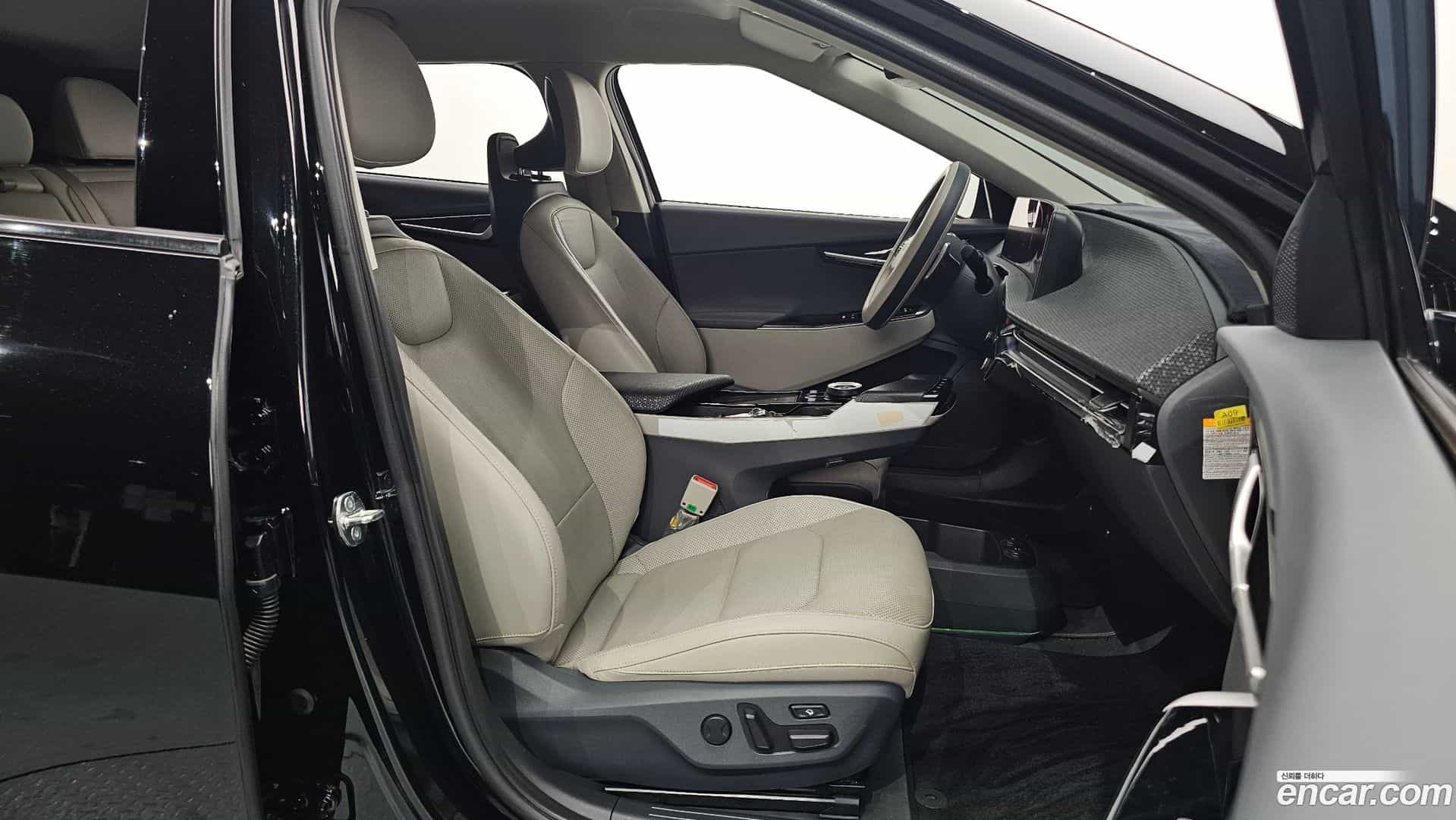 EV6 Kia 2023.2-INNER-010