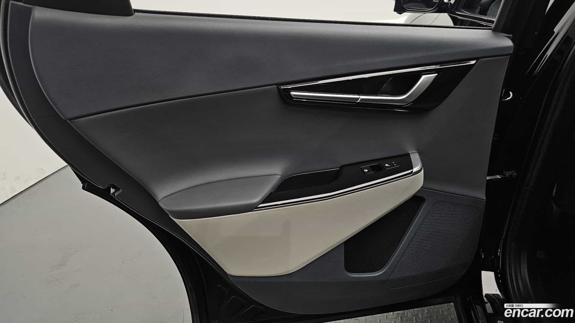 EV6 Kia 2023.2-INNER-035