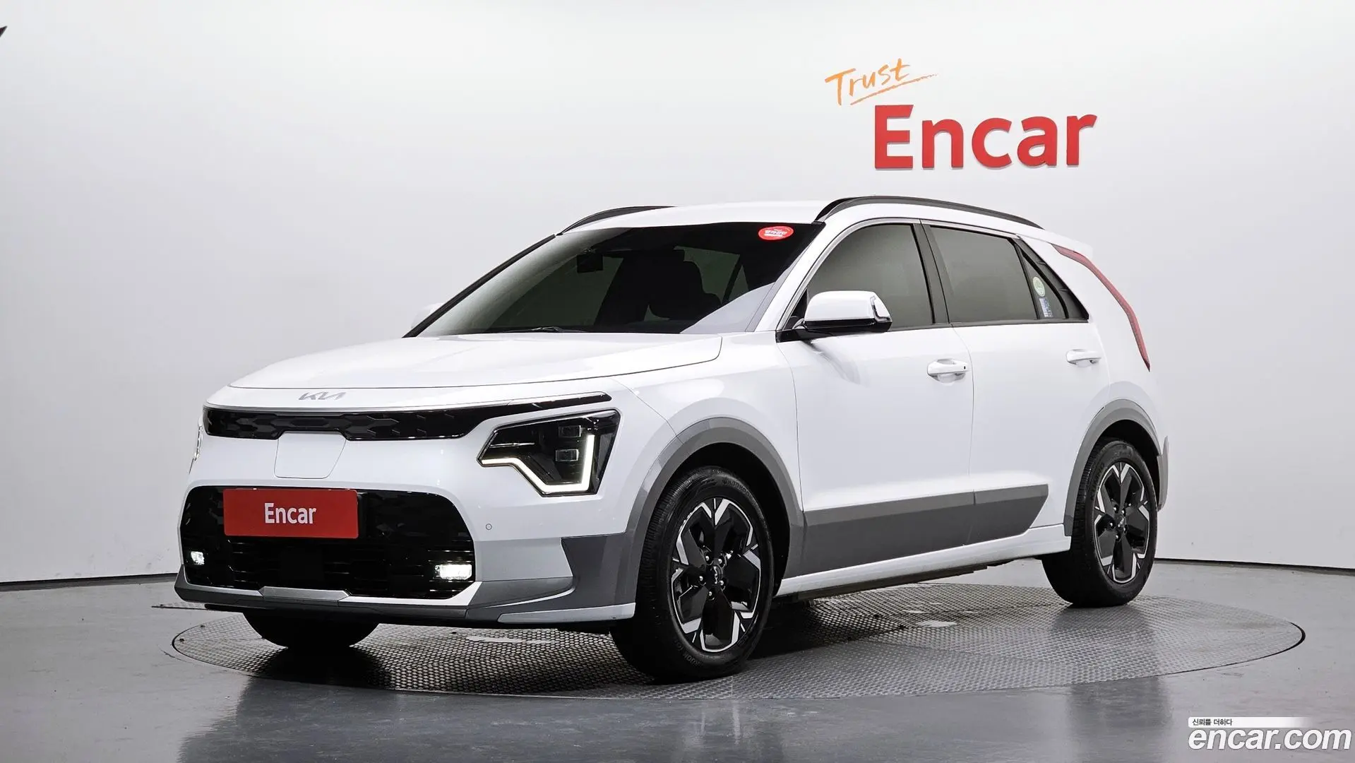 Main__Slider__Photo:Niro Kia 2022.5-0