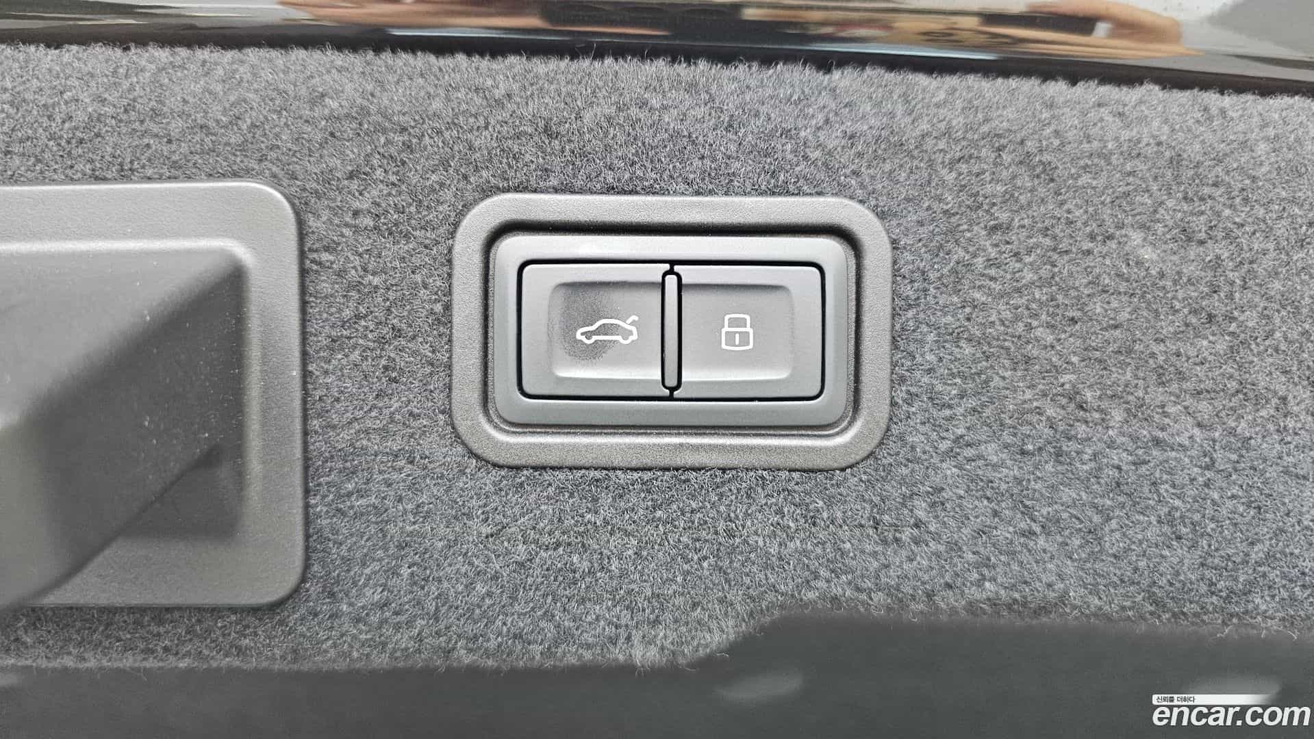 A8 Audi 2021.11-OPTION-043