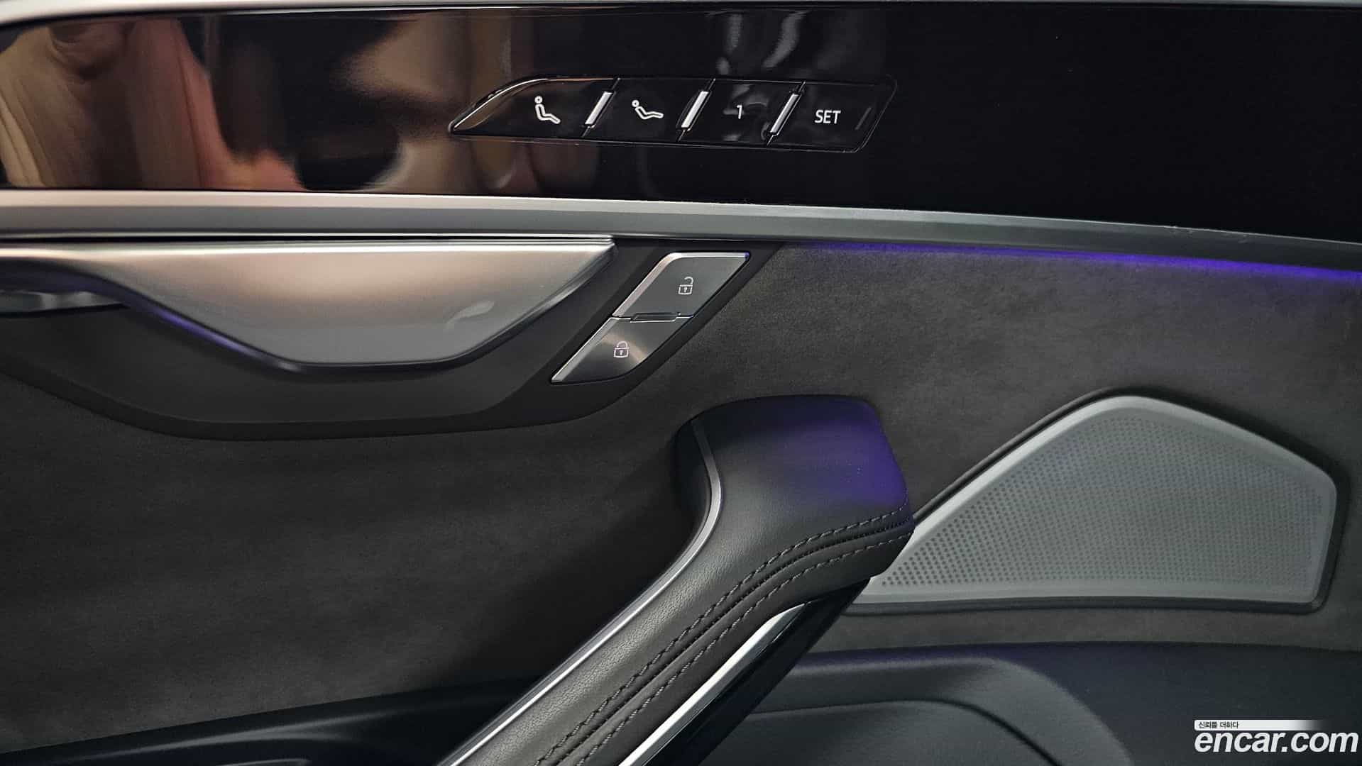 A8 Audi 2021.11-OPTION-044