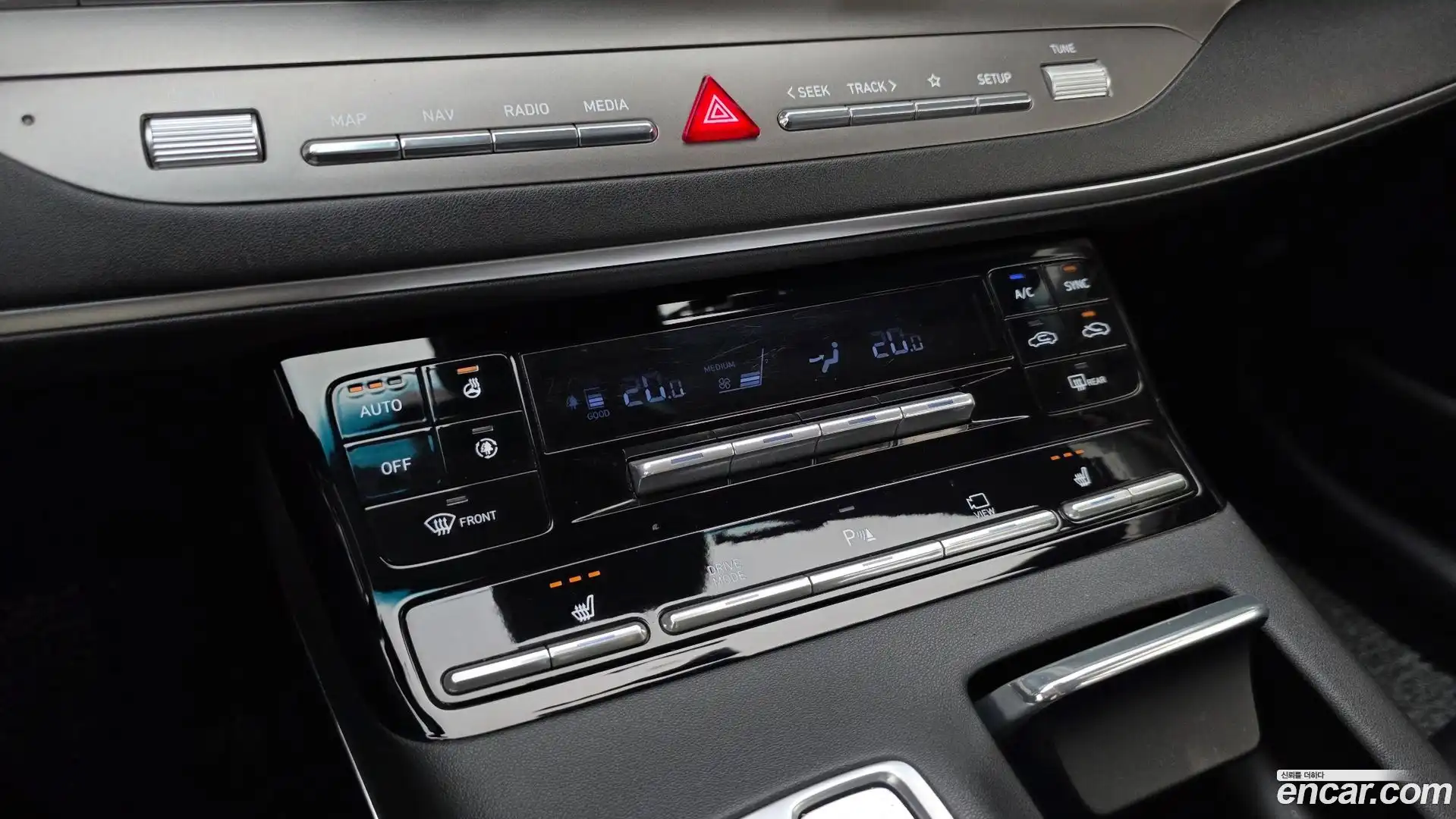 Grandeur Hyundai 2022.4-OPTION-022