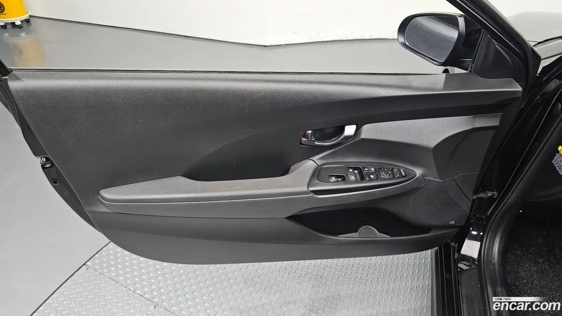 Veloster Hyundai 2018.5-INNER-034