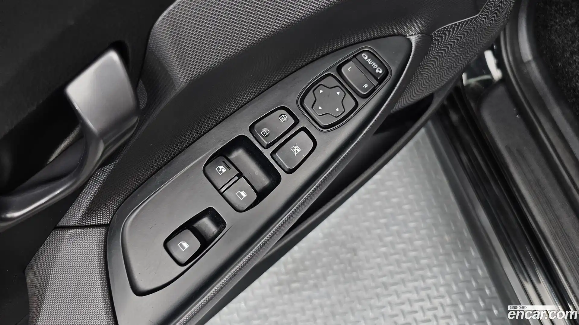 Veloster Hyundai 2018.5-OPTION-041