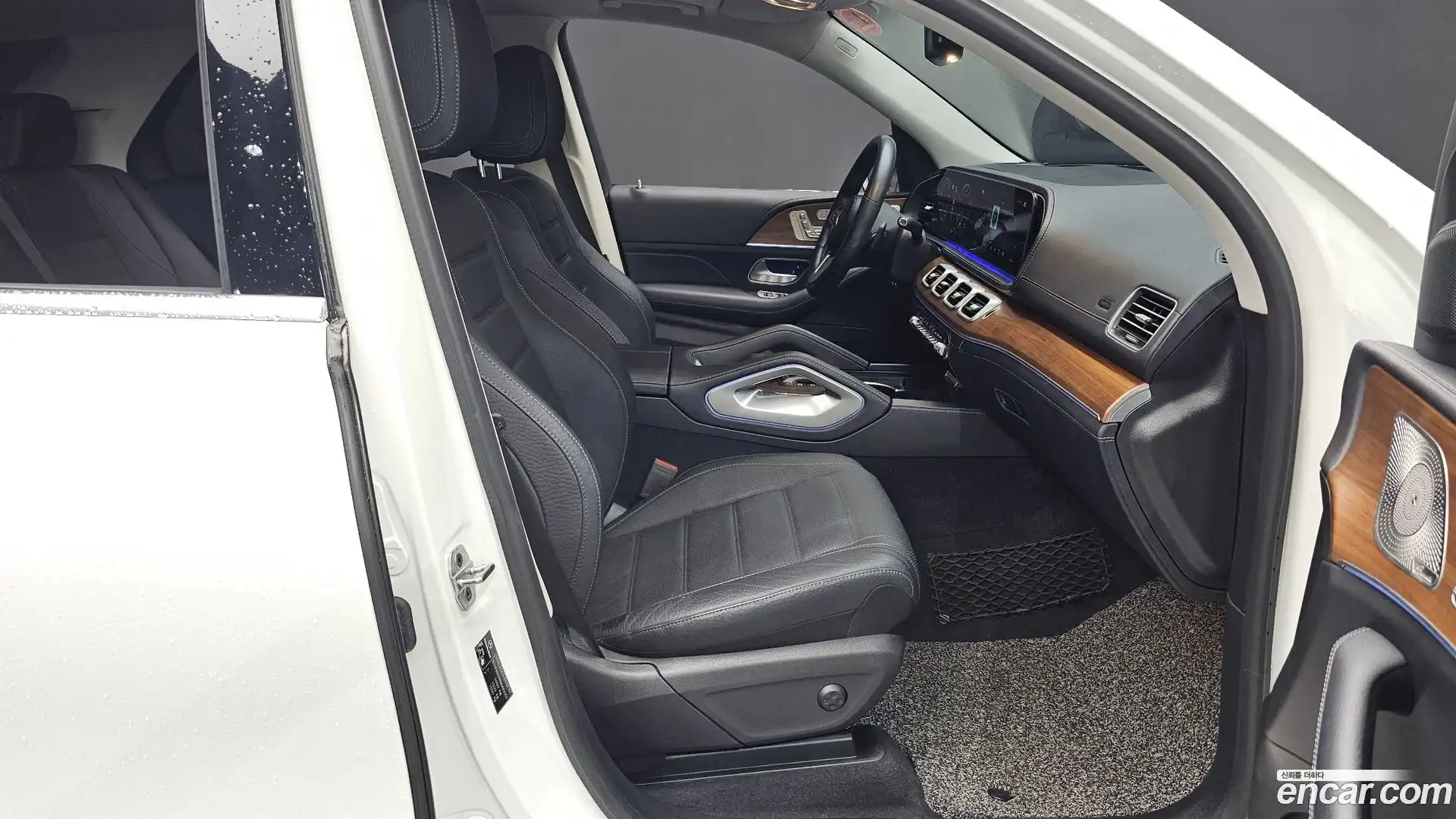 GLE-Class Mercedes-Benz 2021.5-INNER-036