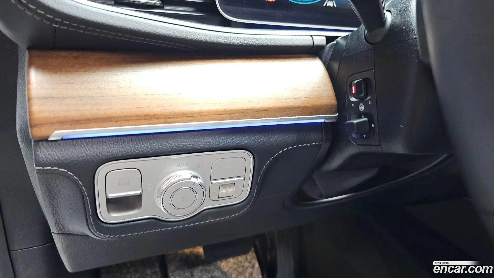 GLE-Class Mercedes-Benz 2021.5-OPTION-048