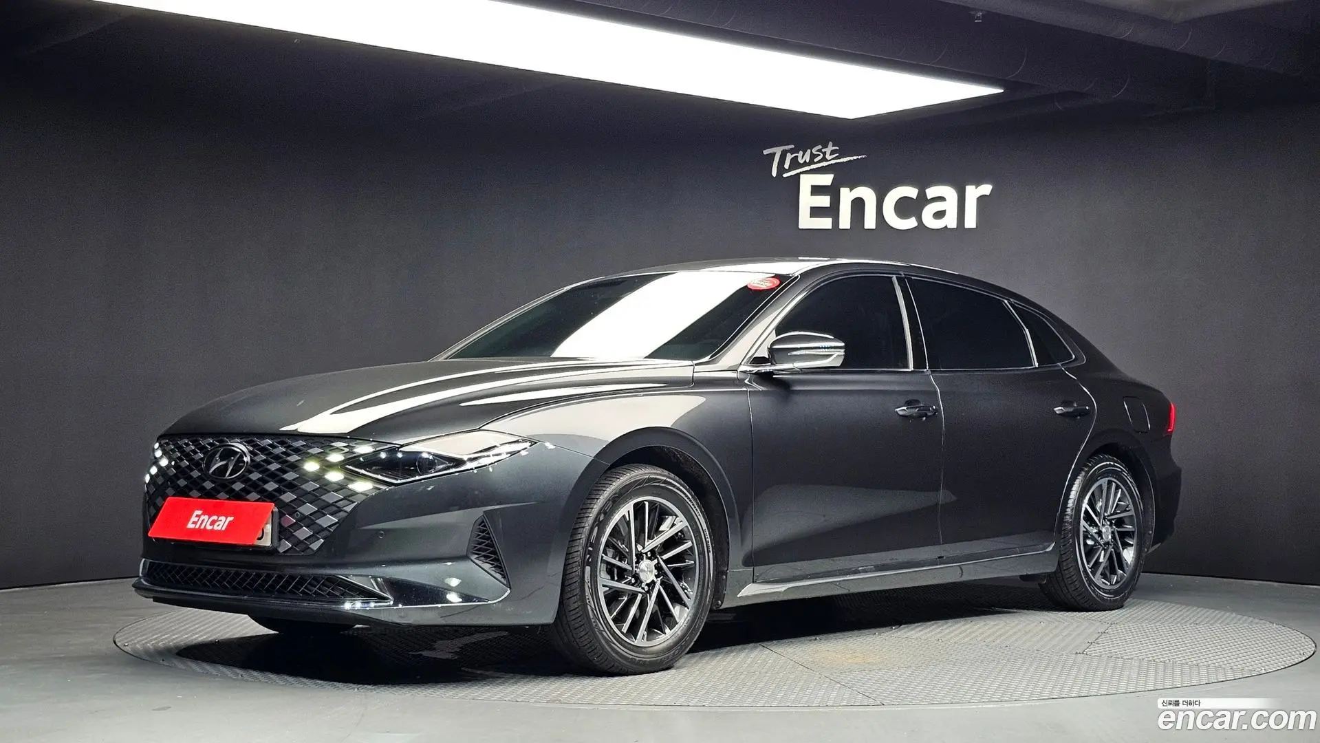 Main__Slider__Photo:Grandeur Hyundai 2021.5-0