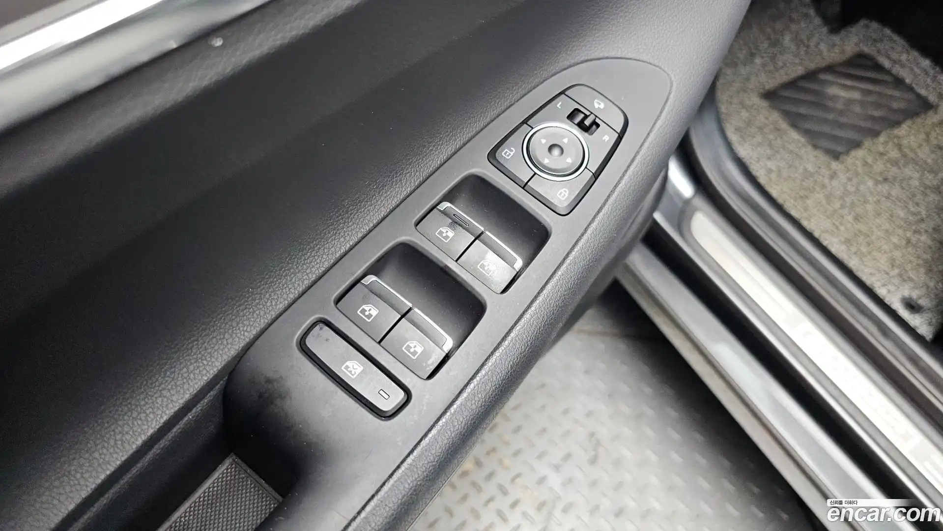 Grandeur Hyundai 2021.5-OPTION-023